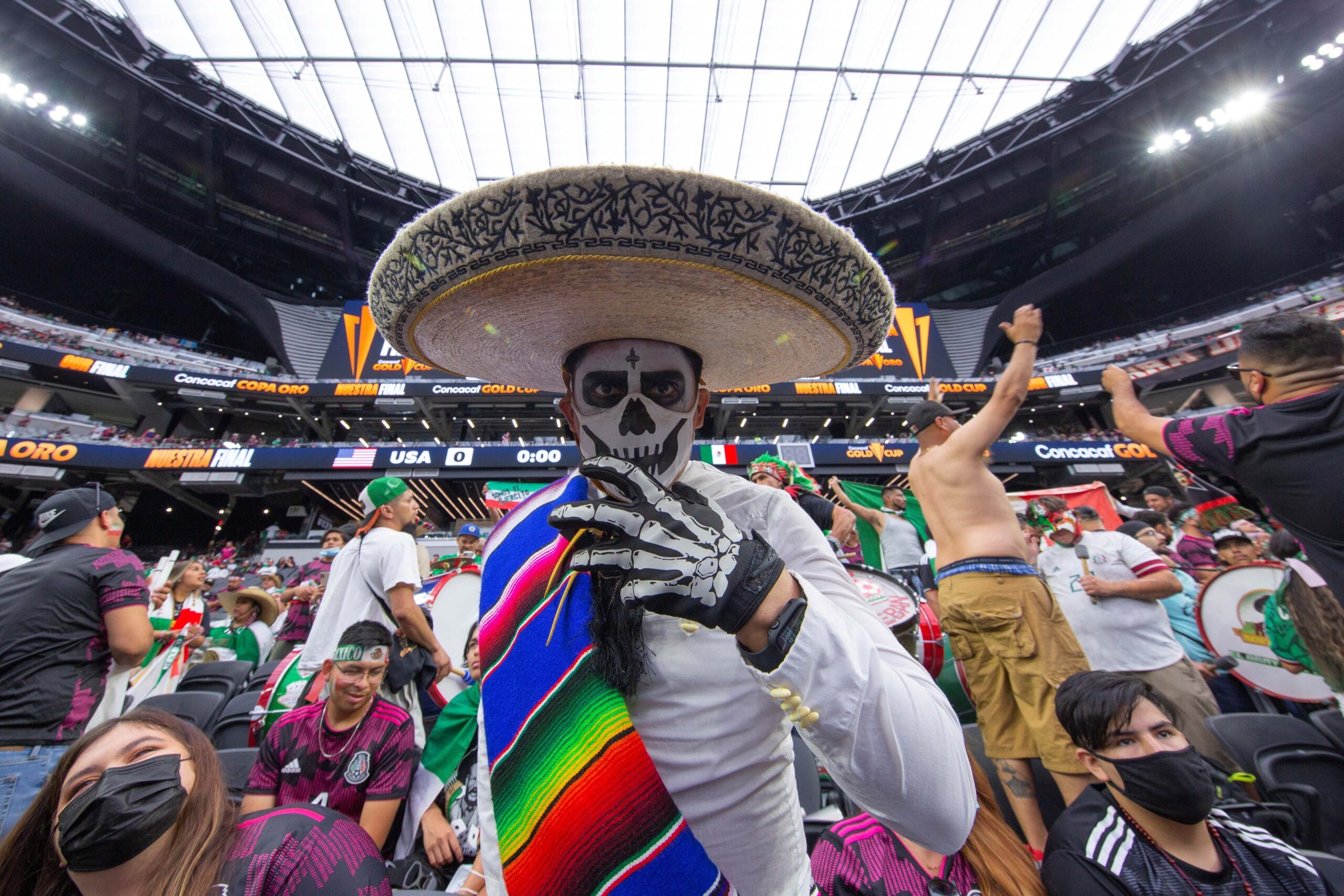 Comment expliquer les grèves des employés hispaniques du SoFi Stadium avant le Mondial 2026
