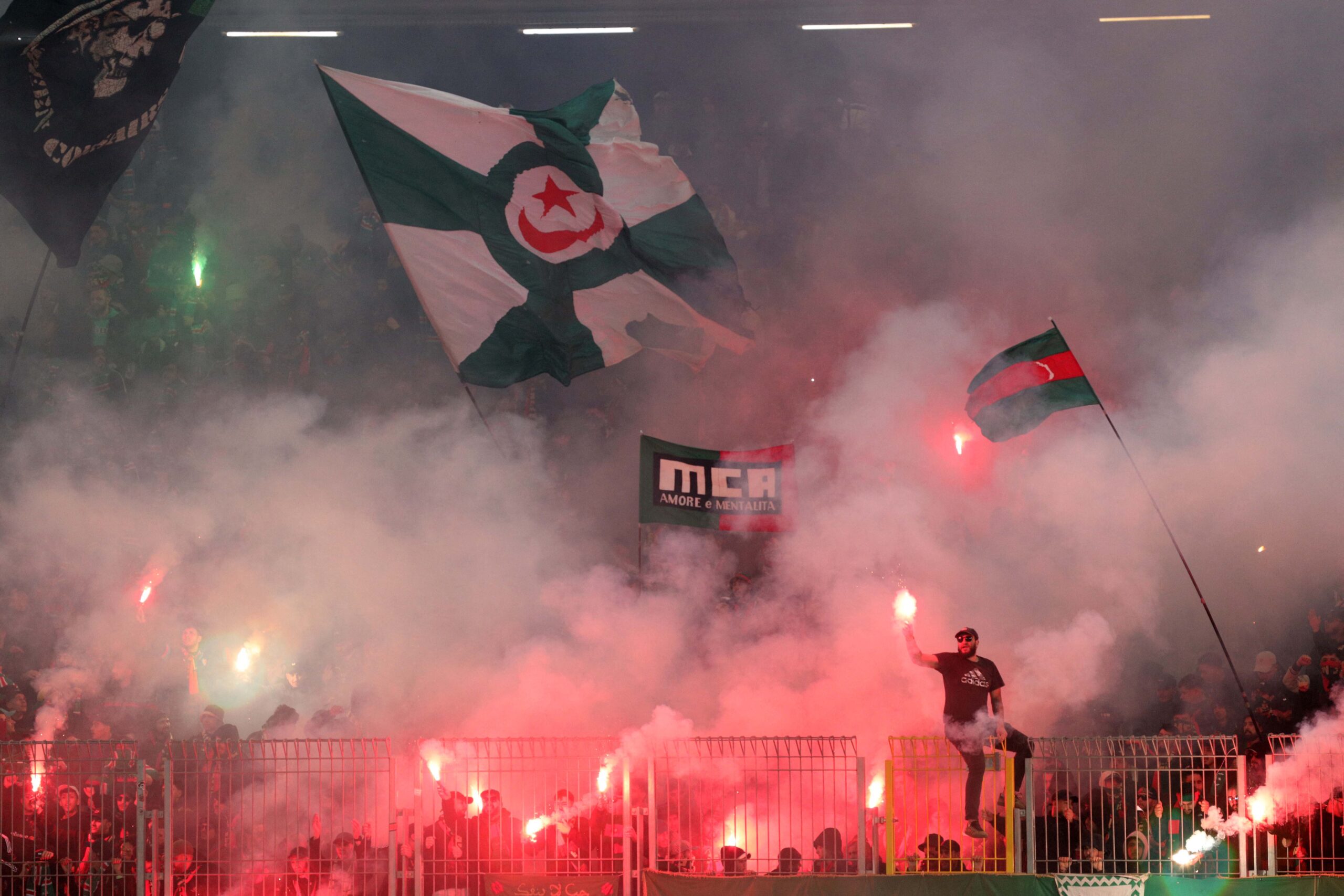 Les célébrations impressionnantes du MC Alger pour leur titre de champion