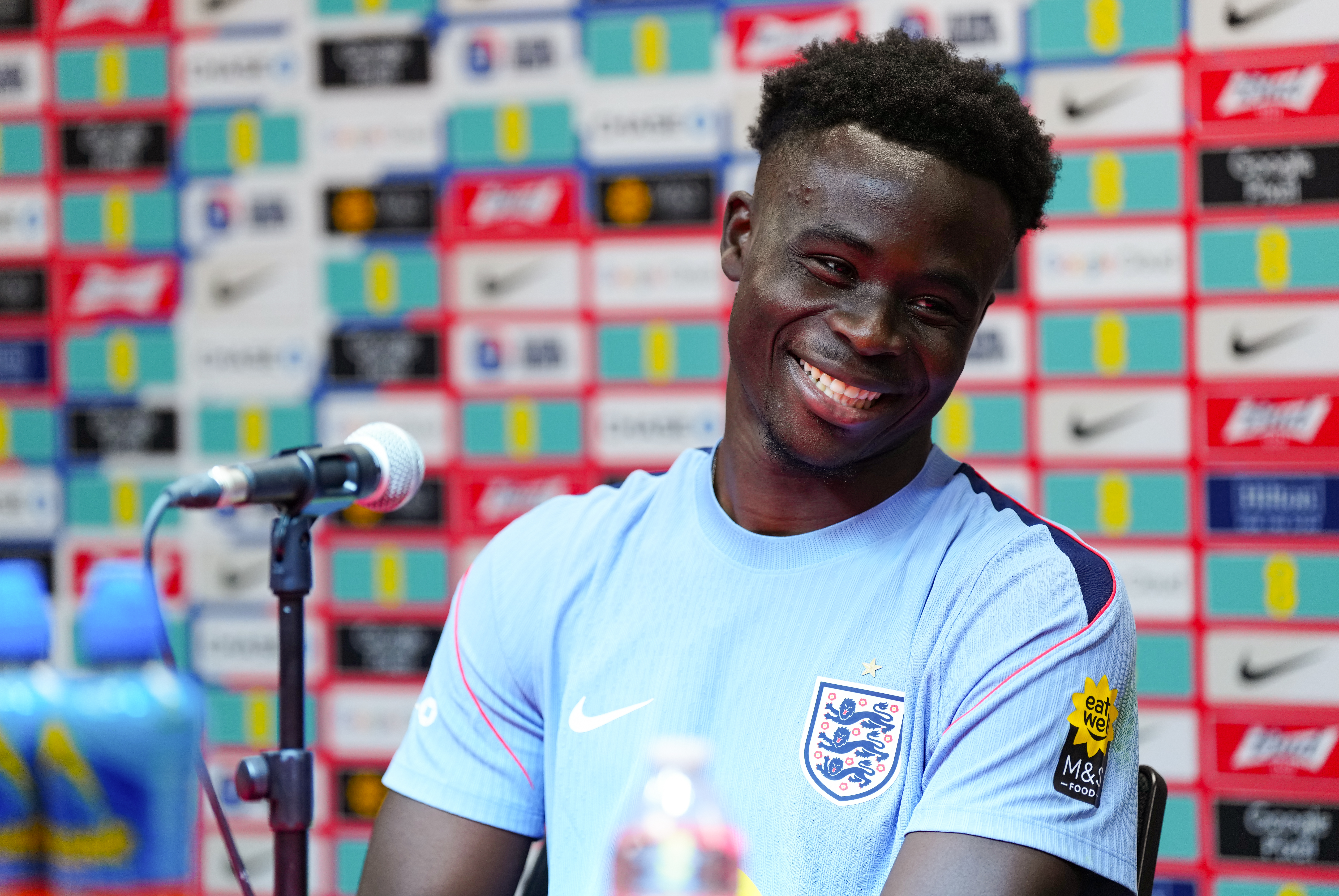 Mondial 2026 - Bukayo Saka (Angleterre) défend la pause fraîcheur