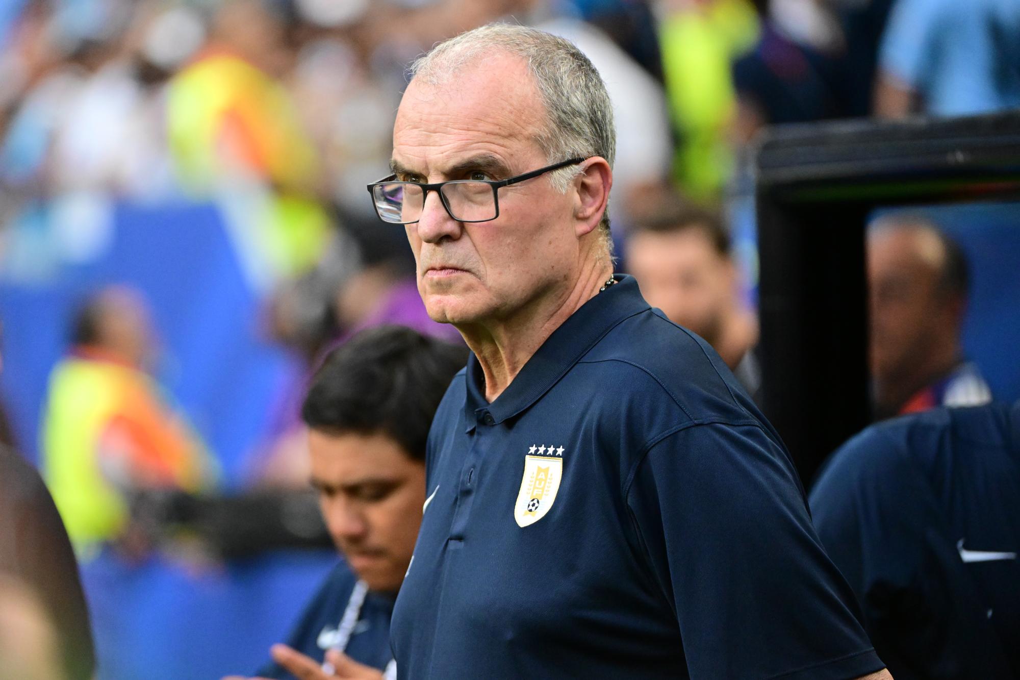 Mondial 2026 : Marcelo Bielsa explique pourquoi il a regardé le sol sur les photos de la FIFA