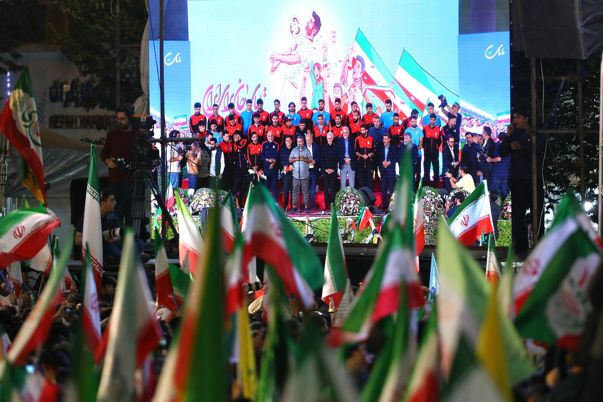 Amir Ghalonei dénonce le traitement réservé à la sélection iranienne
