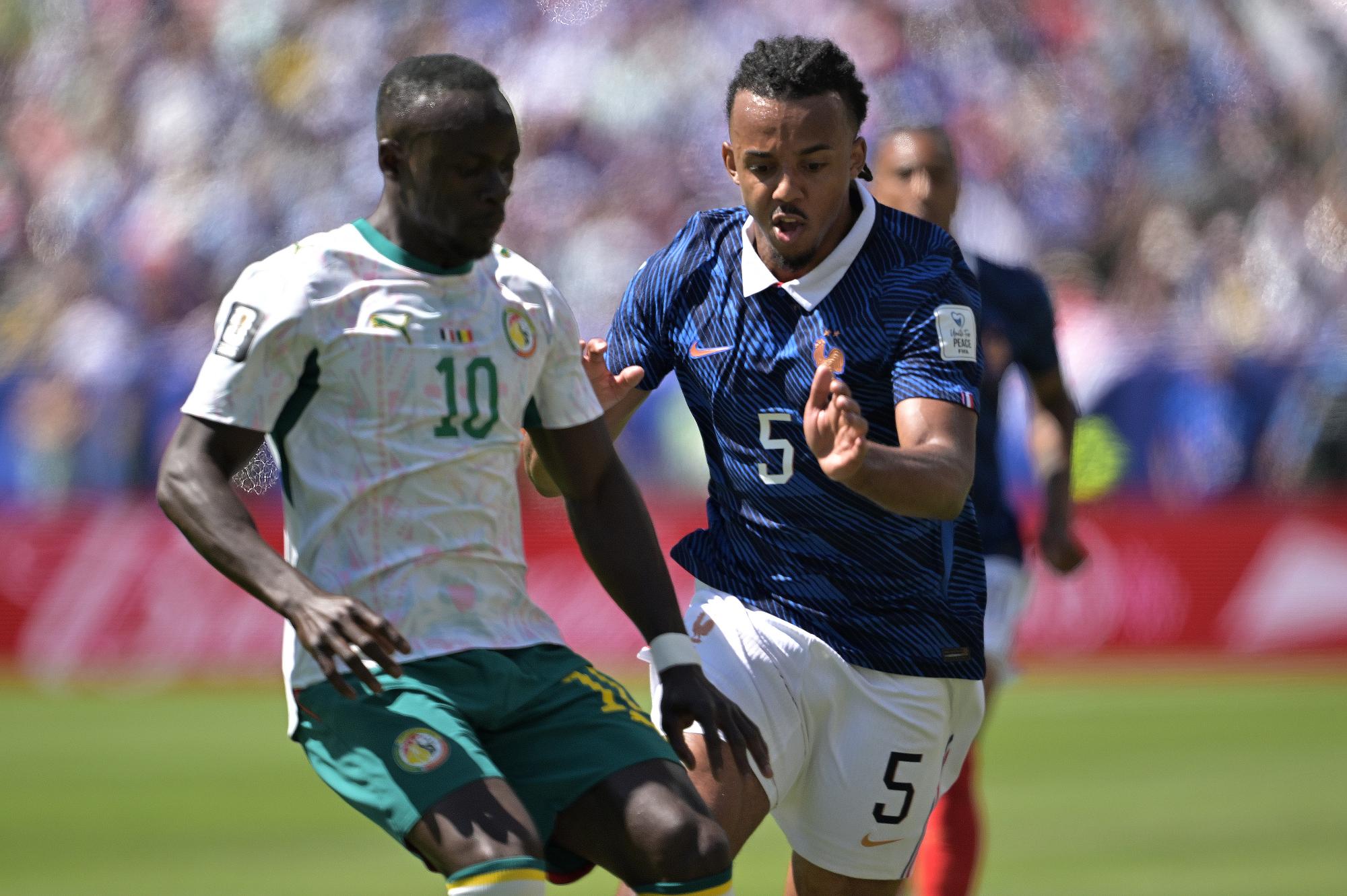Mondial 2026 : Dérapage raciste d'un commentateur argentin lors de France-Sénégal