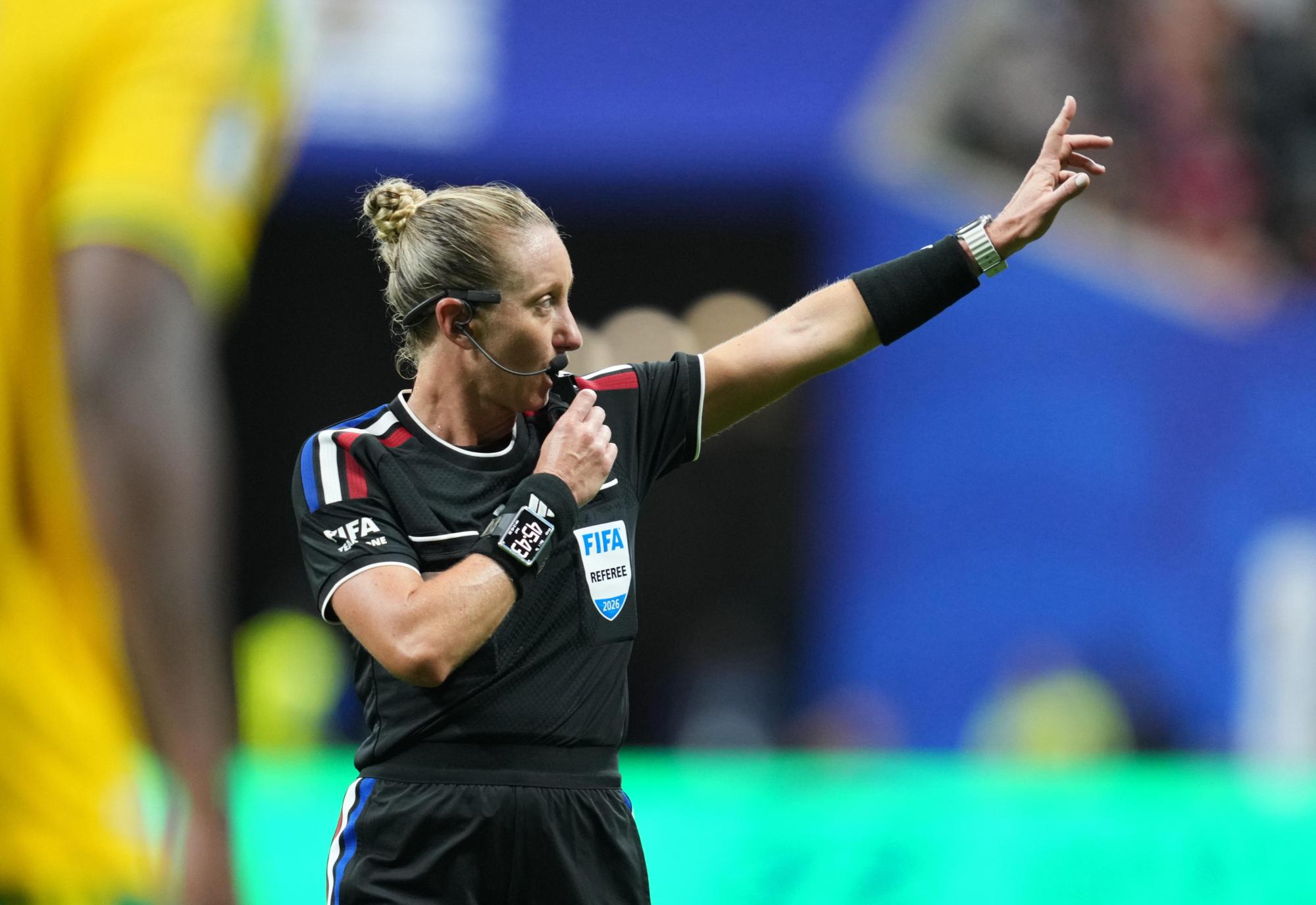 Mondial 2026 - Tori Penso devient la deuxième femme à arbitre un match de Coupe du monde masculine
