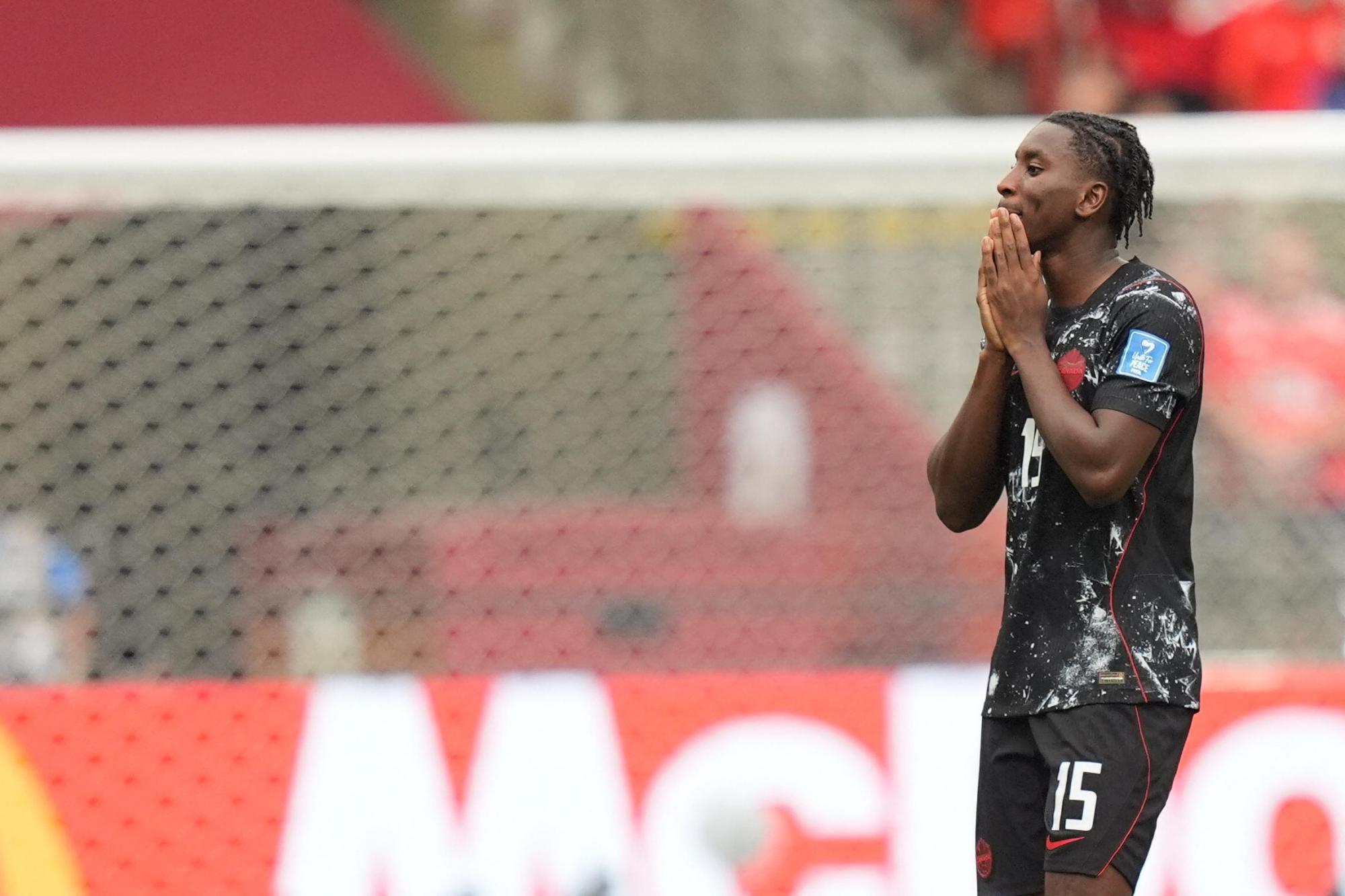Mondial 2026 : Un coéquipier d'Ismaël Koné lui rend visite à l'hôpital