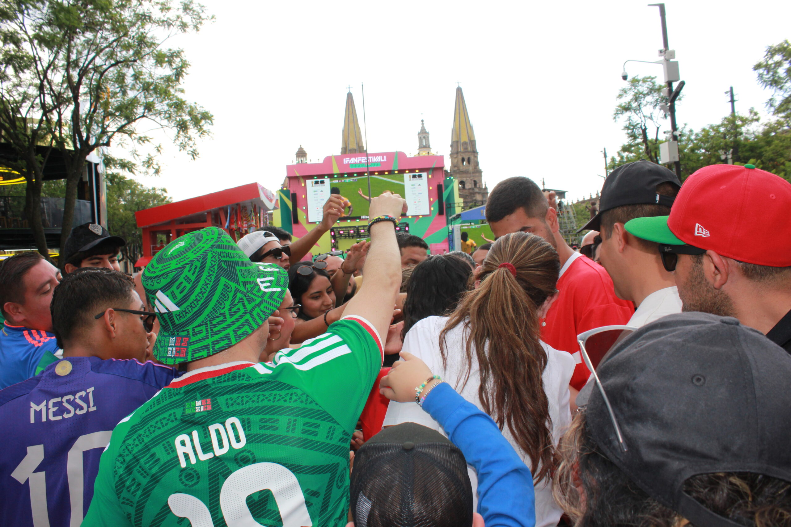 La team US vue du Mexique à la Coupe du monde : «/Si tu es un vrai mexicain, tu ne peux pas supporter les États-Unis/»