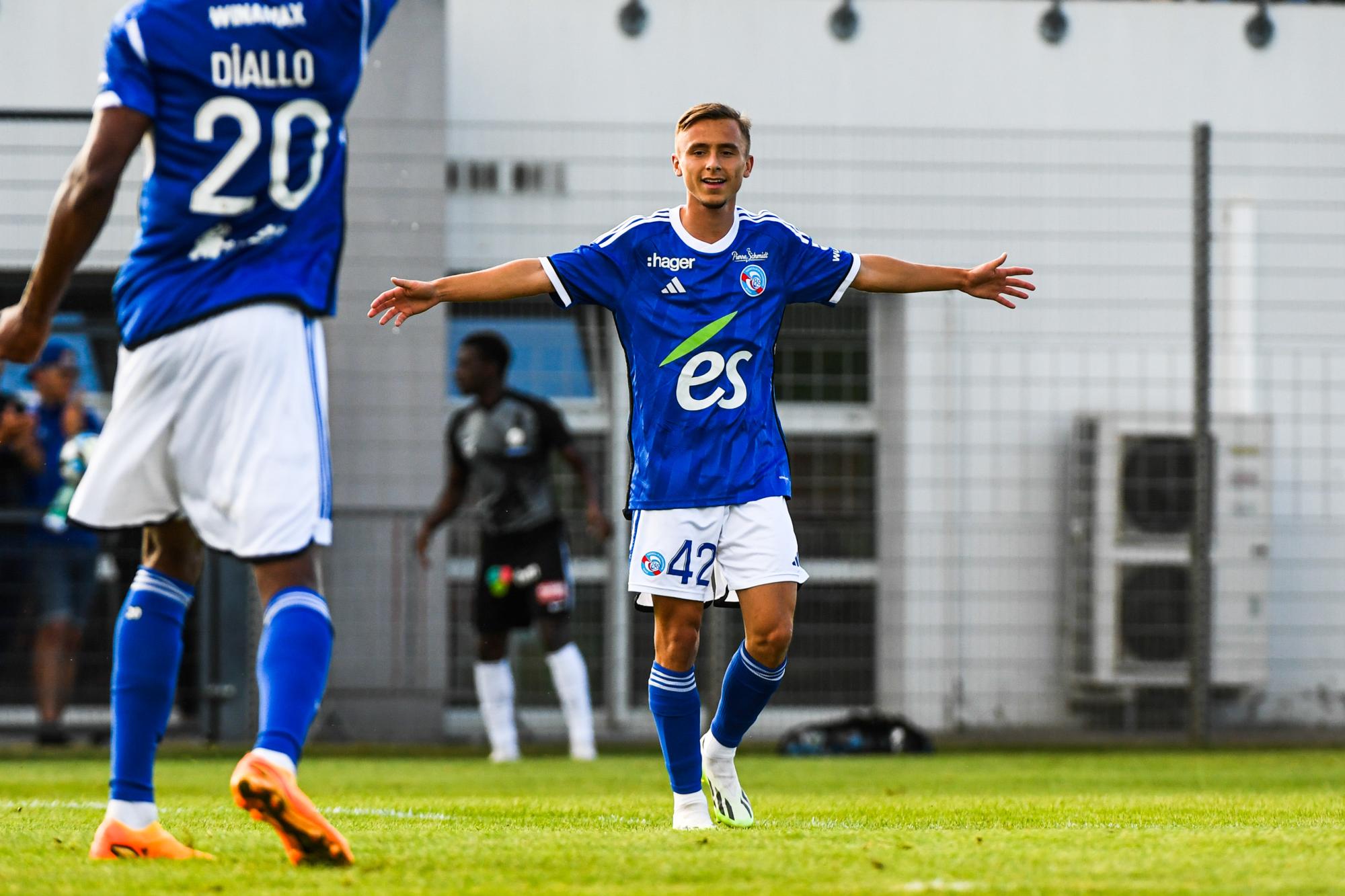Ligue 2 : Un amateur signe pro à Pau grâce à YouTube