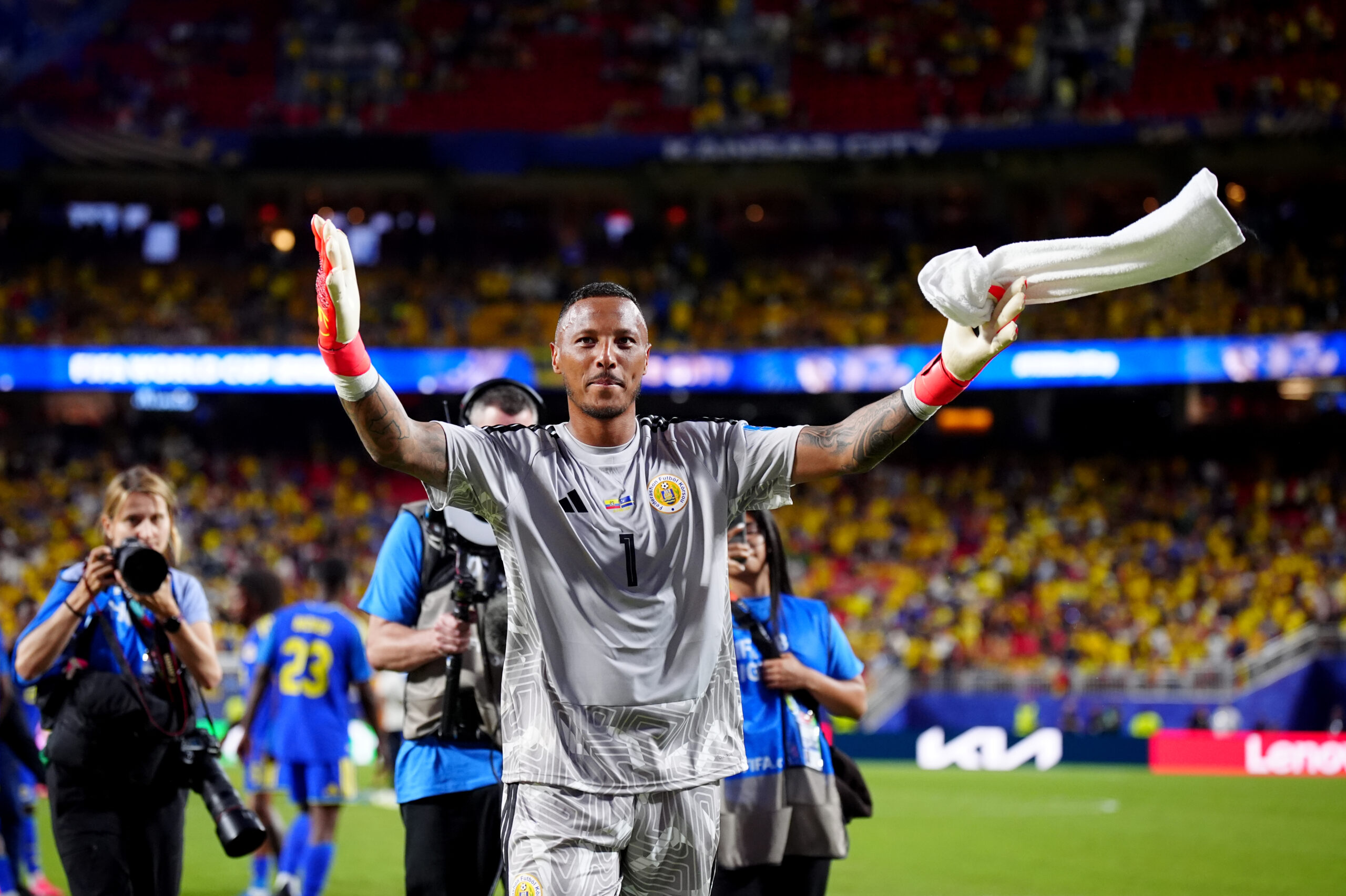 Coupe du monde 2026 : ode aux vieux gardiens du temple que sont Eloy Room, Alireza Beiranvand et Vozinha