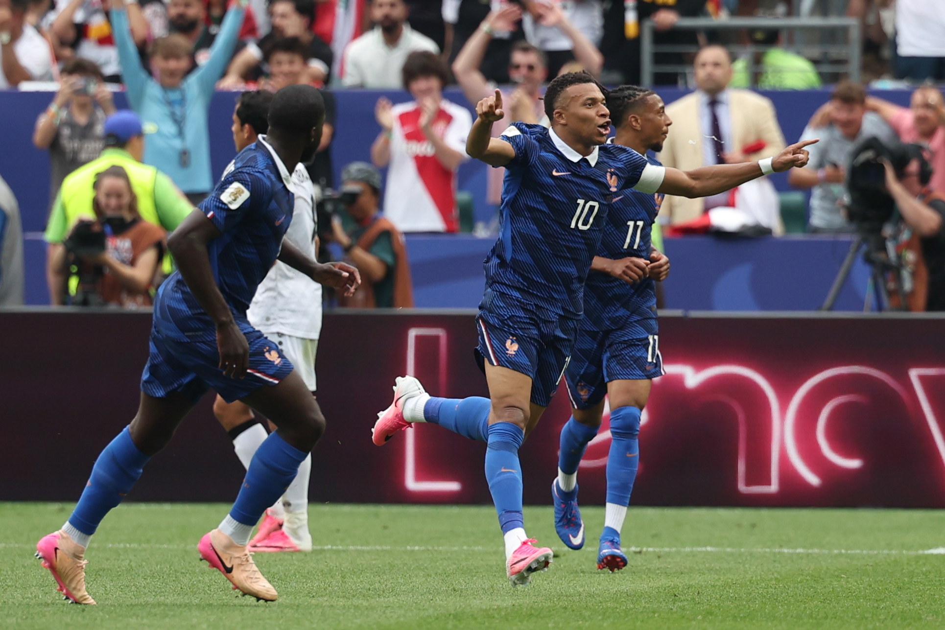 Coupe du monde 2026 : Kylian Mbappé répond à Lionel Messi en marquant face à l'Irak