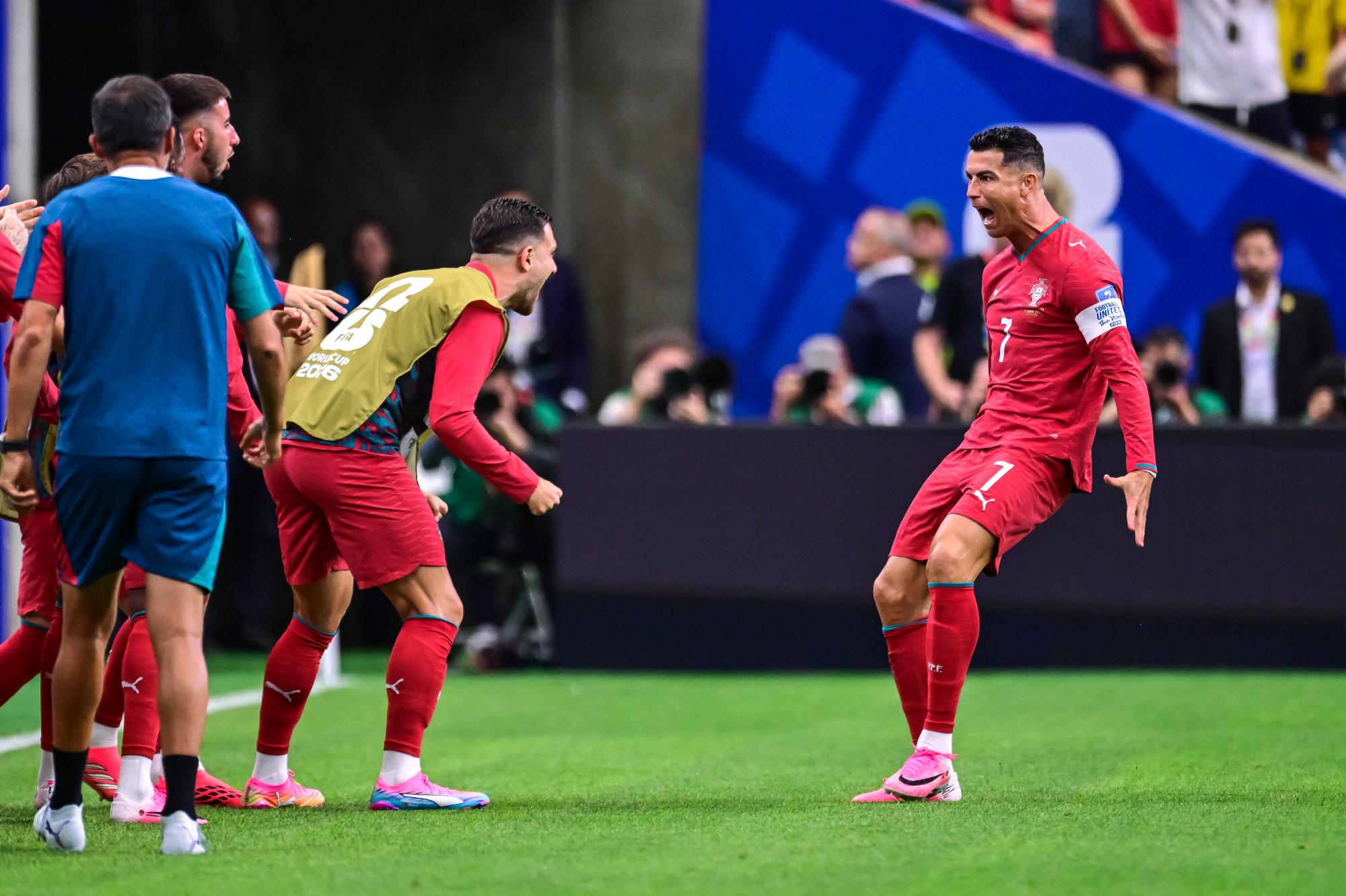 Mondial 2026 : Cristiano Ronaldo devient le premier joueur à marquer lors de six Coupes du monde différente et devient le meilleur buteur portugais de la compétition en dépassant Eusébio