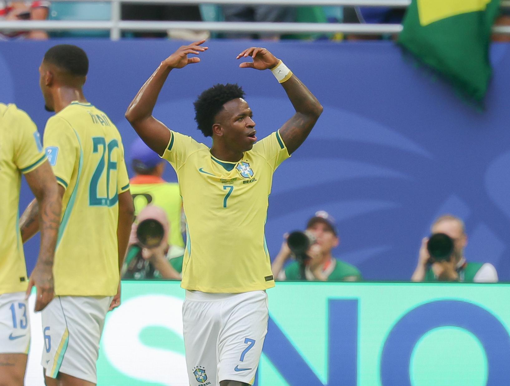 Vinícius se confie sur les combats qu'il mène hors du terrain