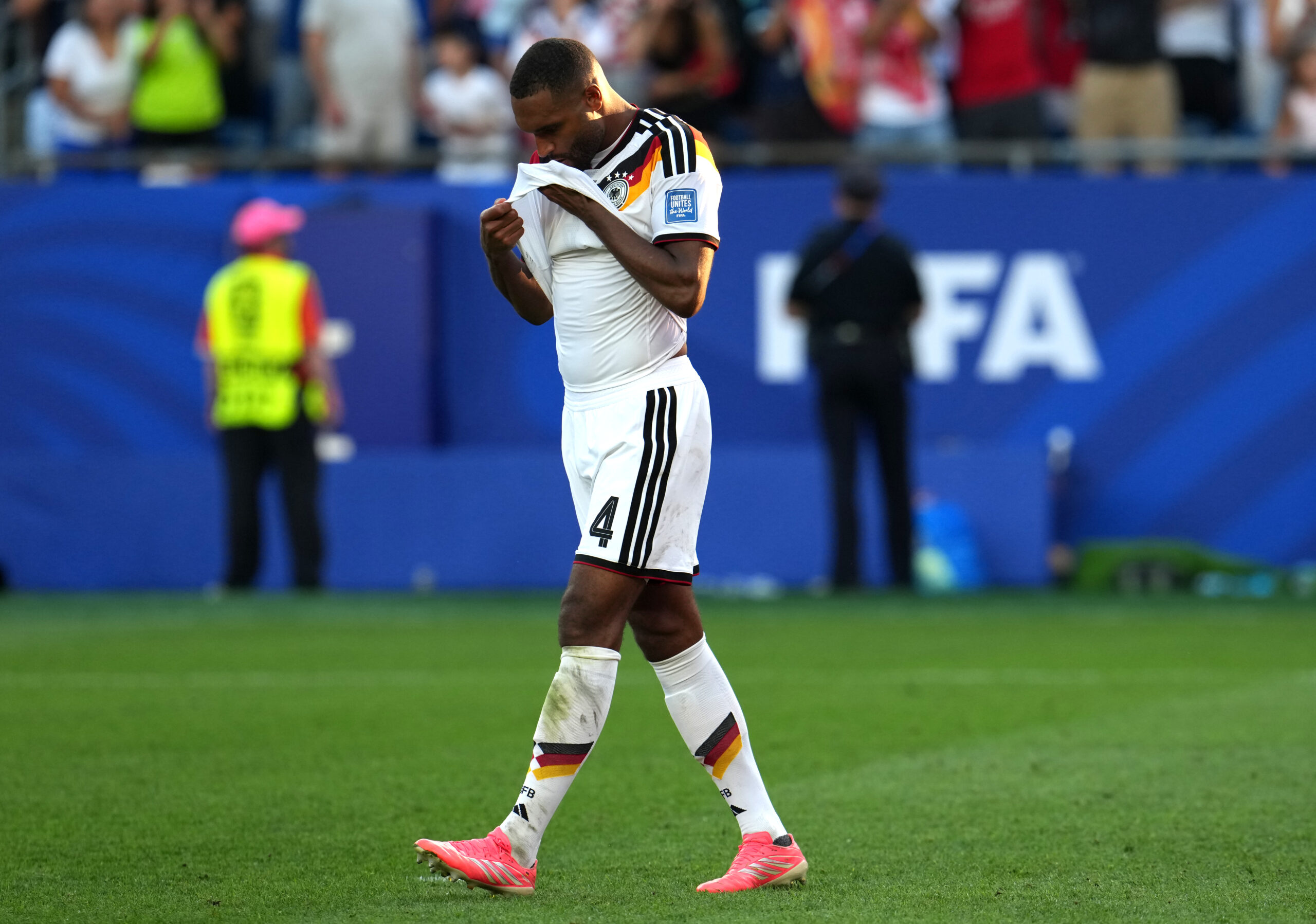Mondial 2026 : L'Allemagne enrage contre l'arbitrage après le but refusé à Jonathan Tah