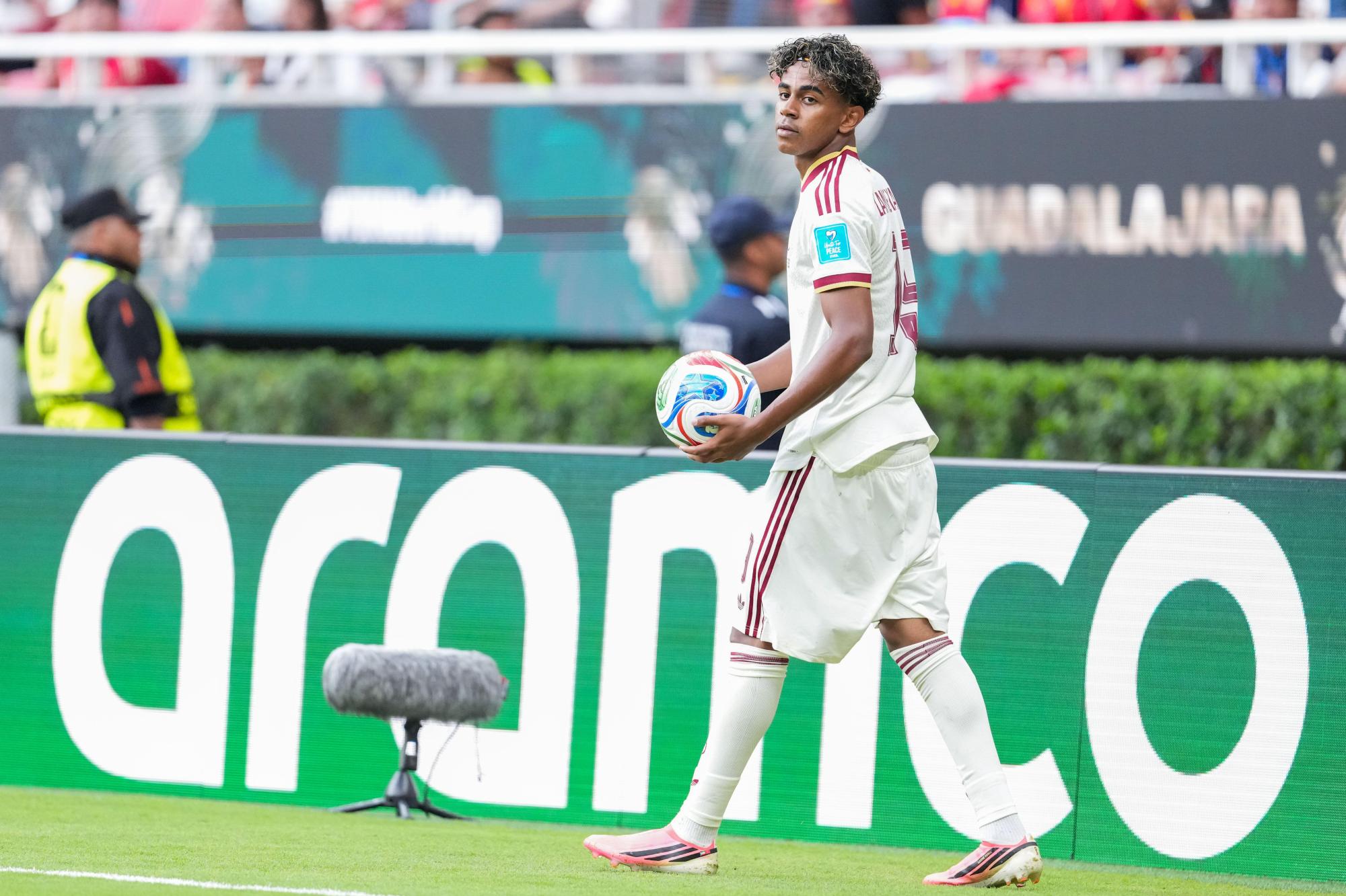 Coupe du monde 2026 : pour Lamine Yamal, l'équipe de France n'est pas au-dessus de l'équipe d'Espagne