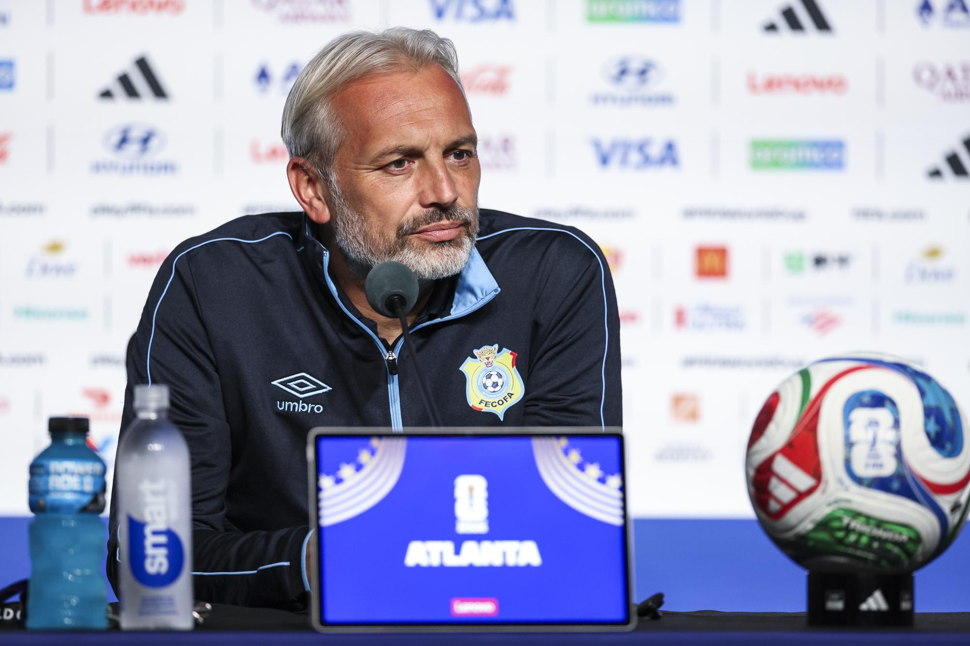 Coupe du monde 2026 : après Angleterre-RDC, l'annonce lunaire du décès du père de Sébastien Desabre en conf' d'après-match