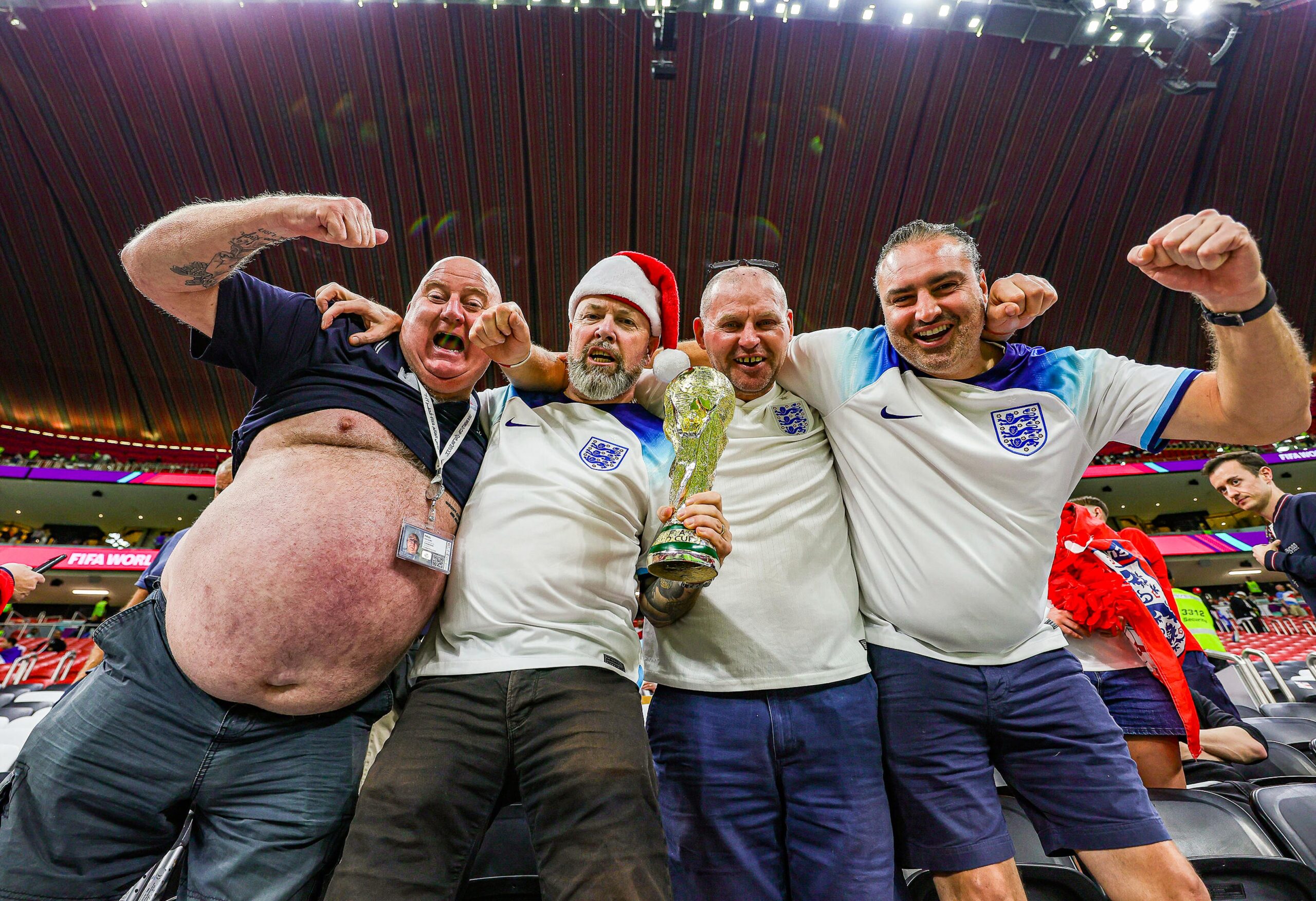 Les bars en Angleterre devraient rester ouverts jusqu'à la fin du huitième de finale