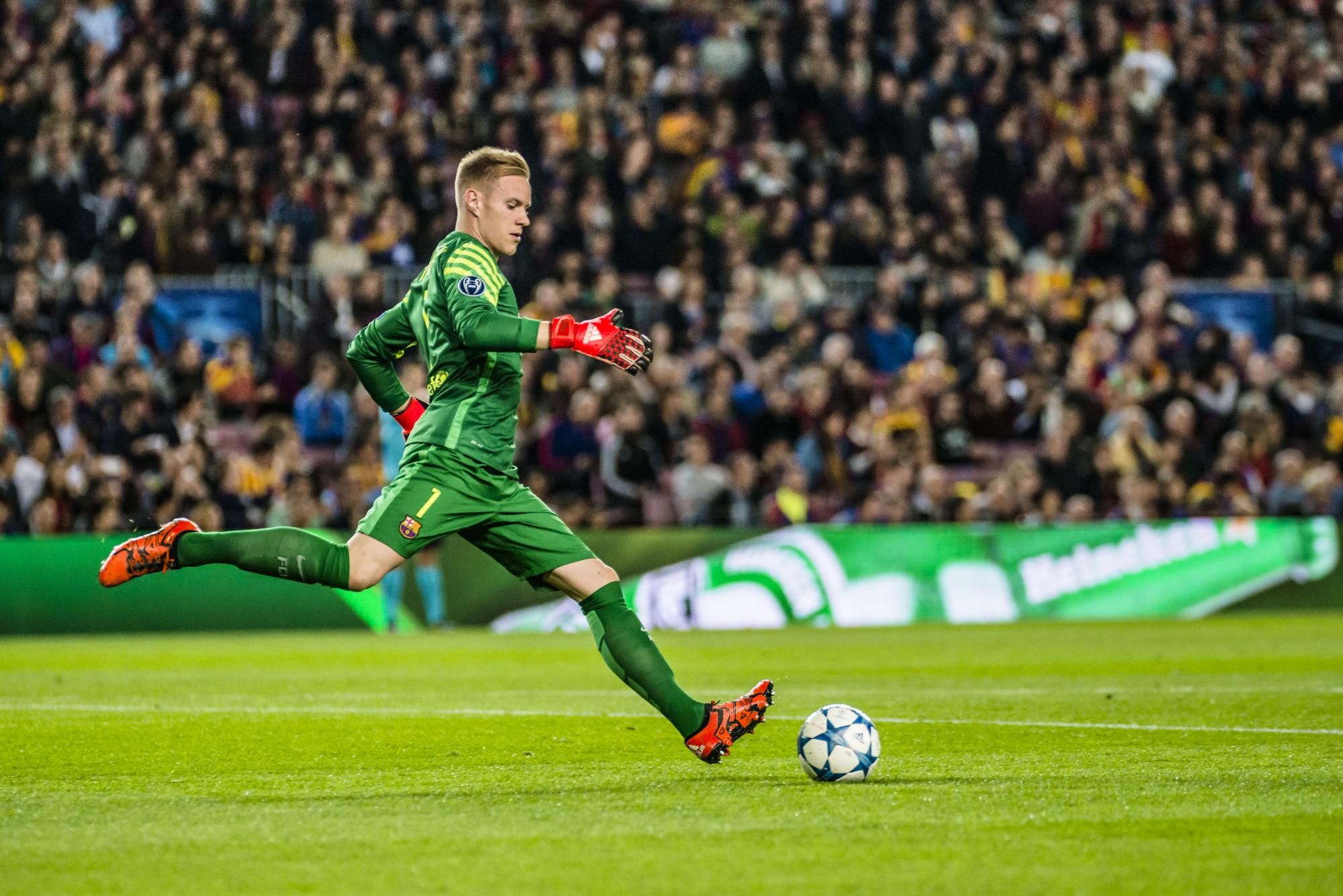 Ter Stegen se sauve aux Pays-Bas
