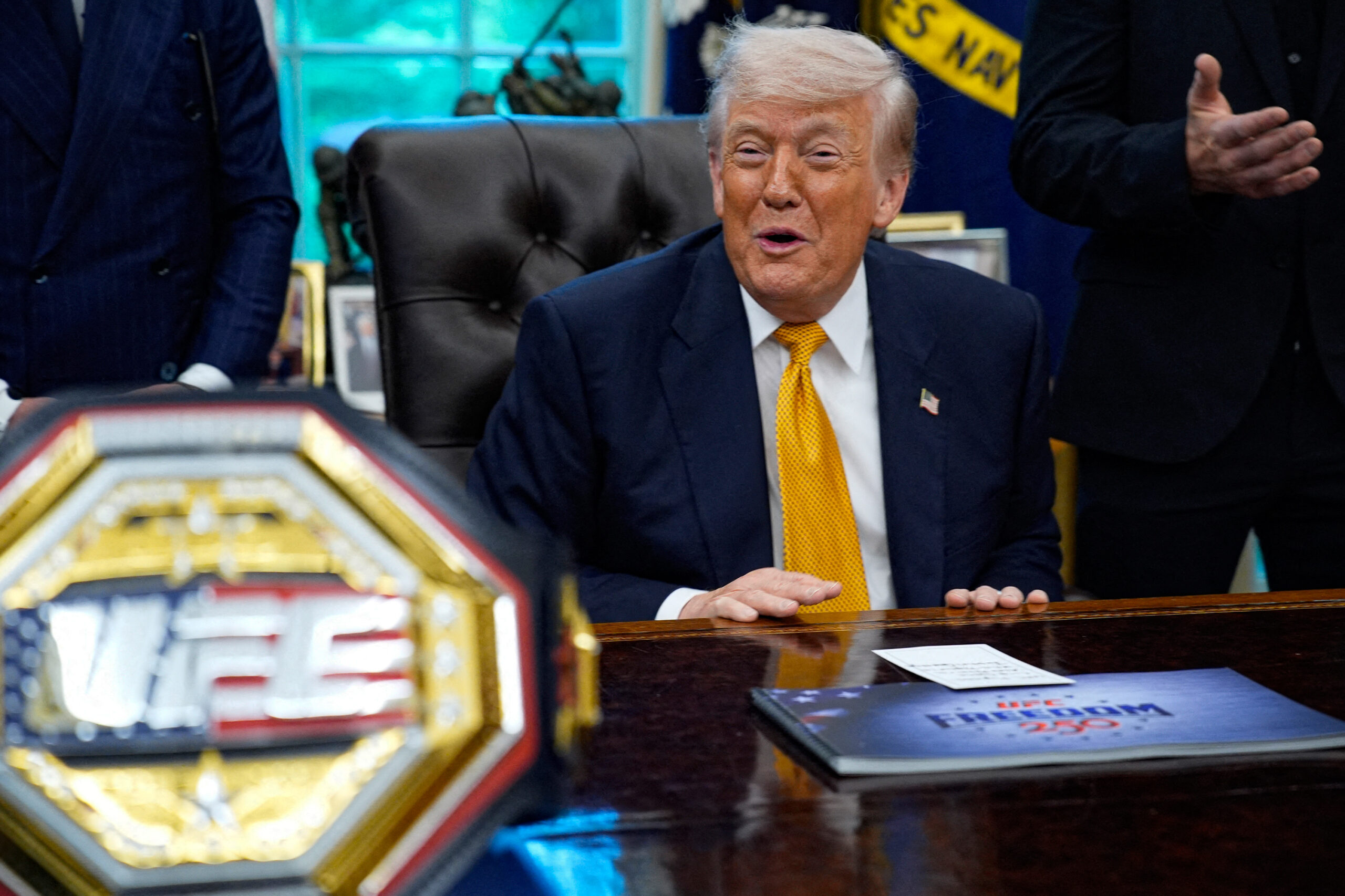 « C'est trop injuste » : Donald Trump confirme avoir appelé la FIFA pour le carton rouge de Balogun