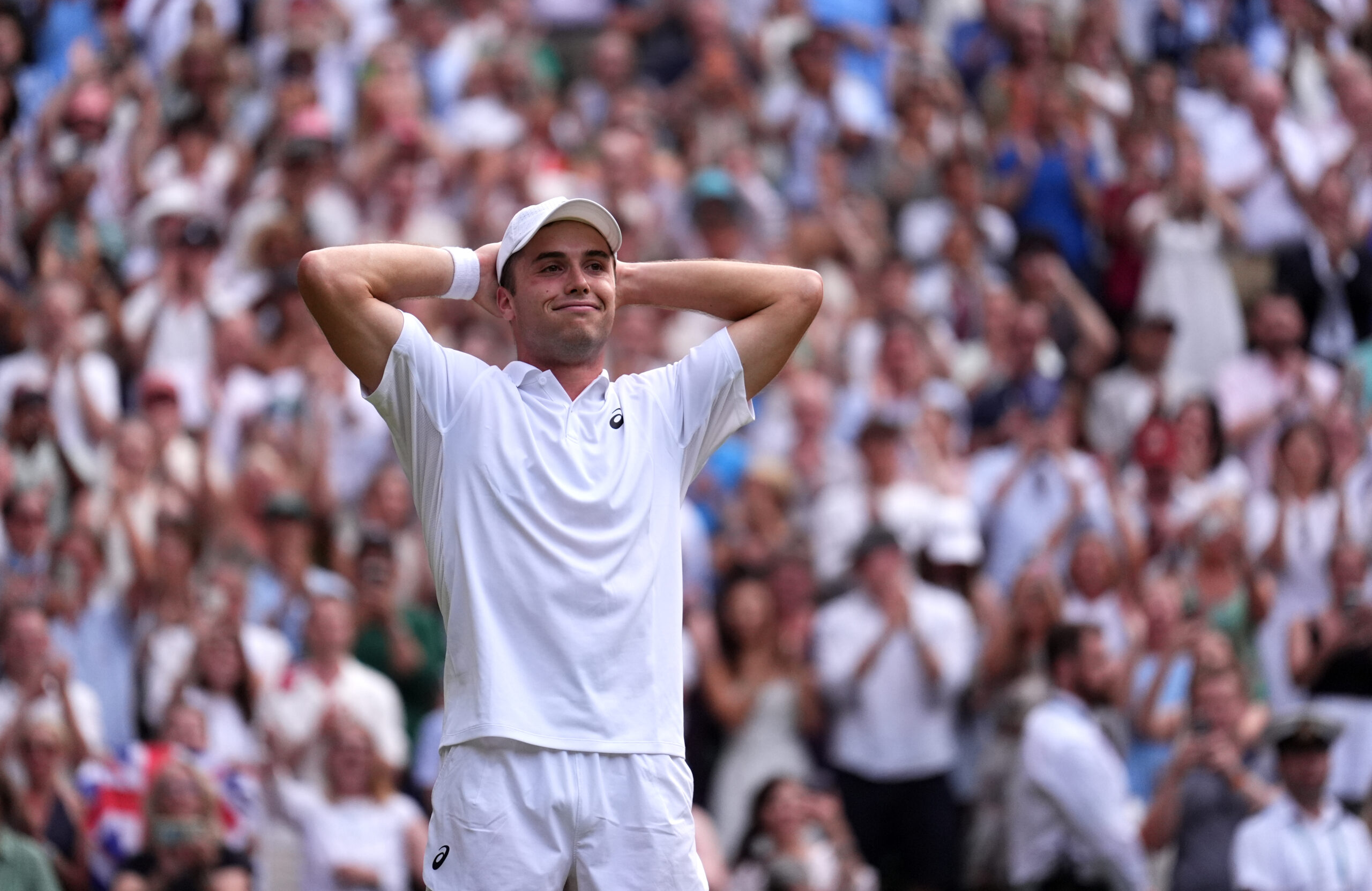 Arthur Fery, fils de Loïc (président du FC Lorient), crée la surprise à Wimbledon en éliminant Grigor Dimitrov