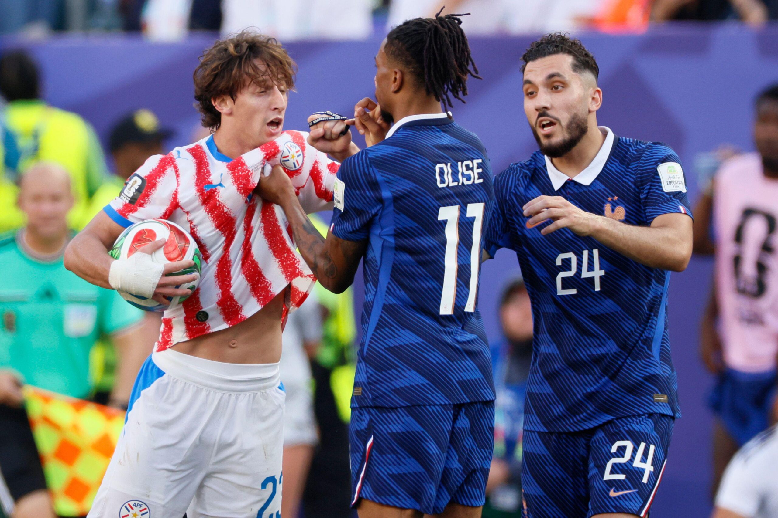 Coupe du monde 2026 : La FIFA n'annulera pas le carton jaune d'Olise