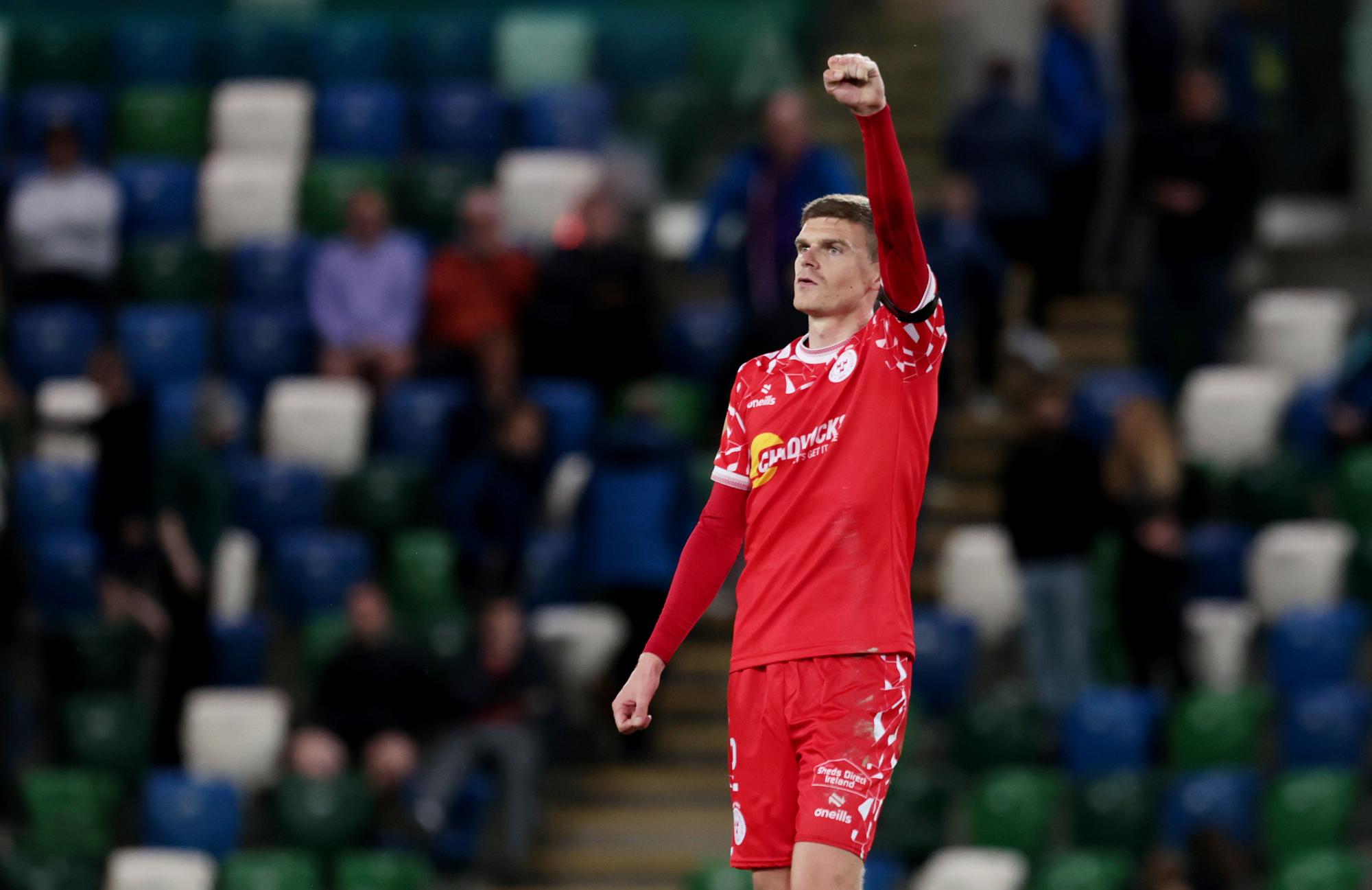 Un joueur irlandais reçoit un drôle de cadeau pour son trophée d'homme du match