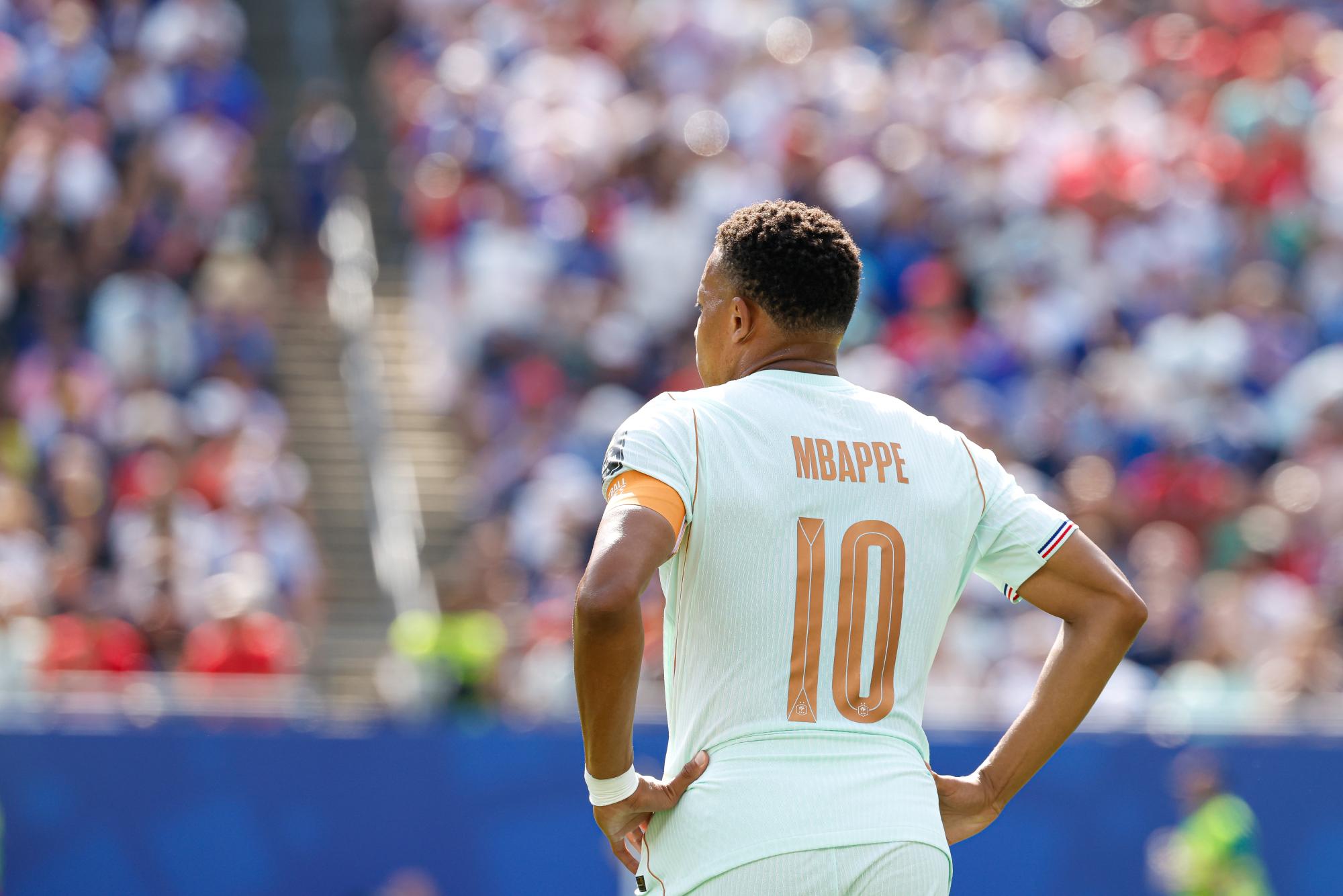 Mondial 2026 : Une élue régionale argentine qualifie l'équipe de France «/d'équipe africaine, sans manières/» et déclarée persona non grata à l'ambassade de France