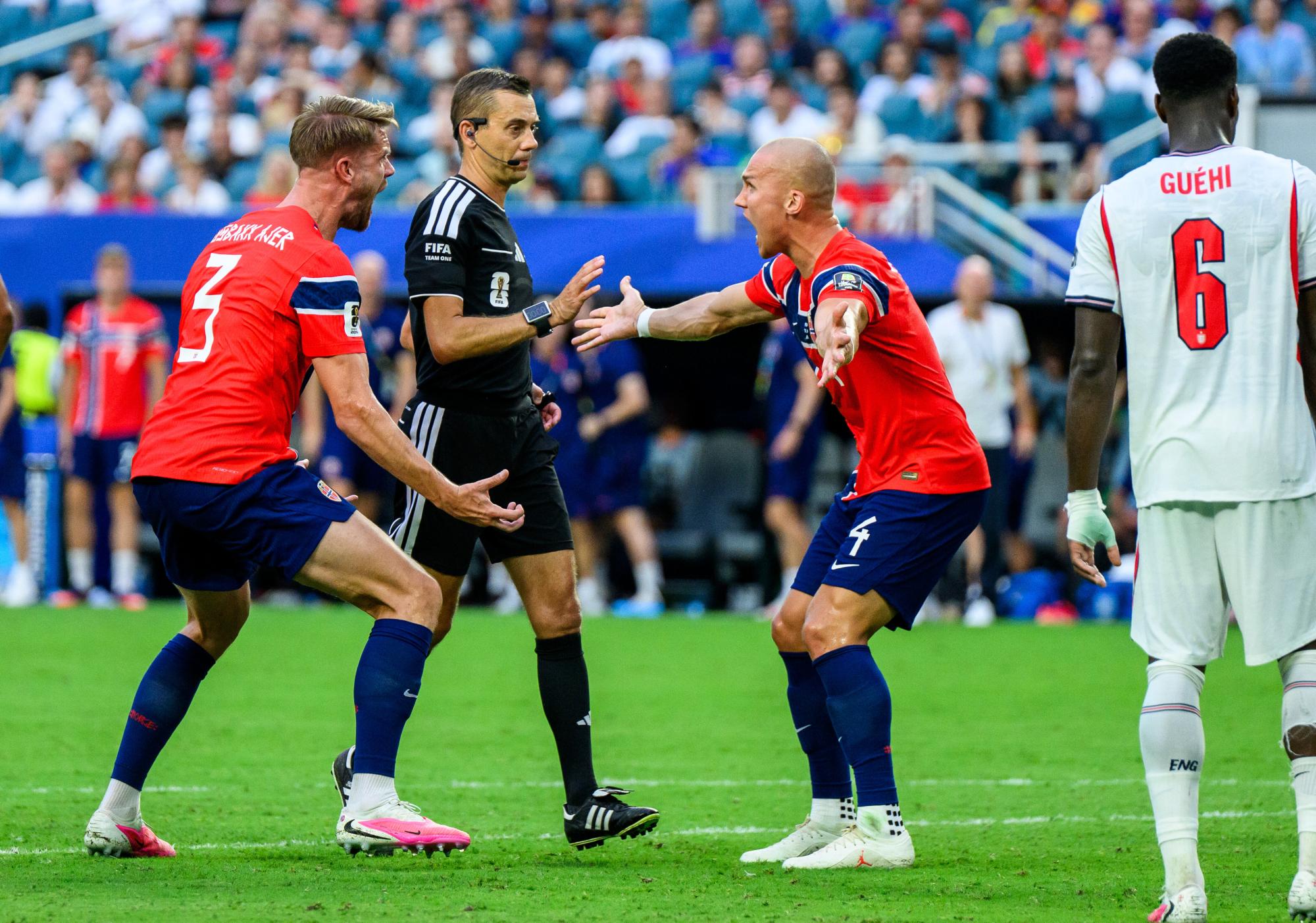 Mondial 2026 : Les Norvégiens furieux contre Clément Turpin l'arbitre du quart de finale entre la Norvège et l'Angleterre