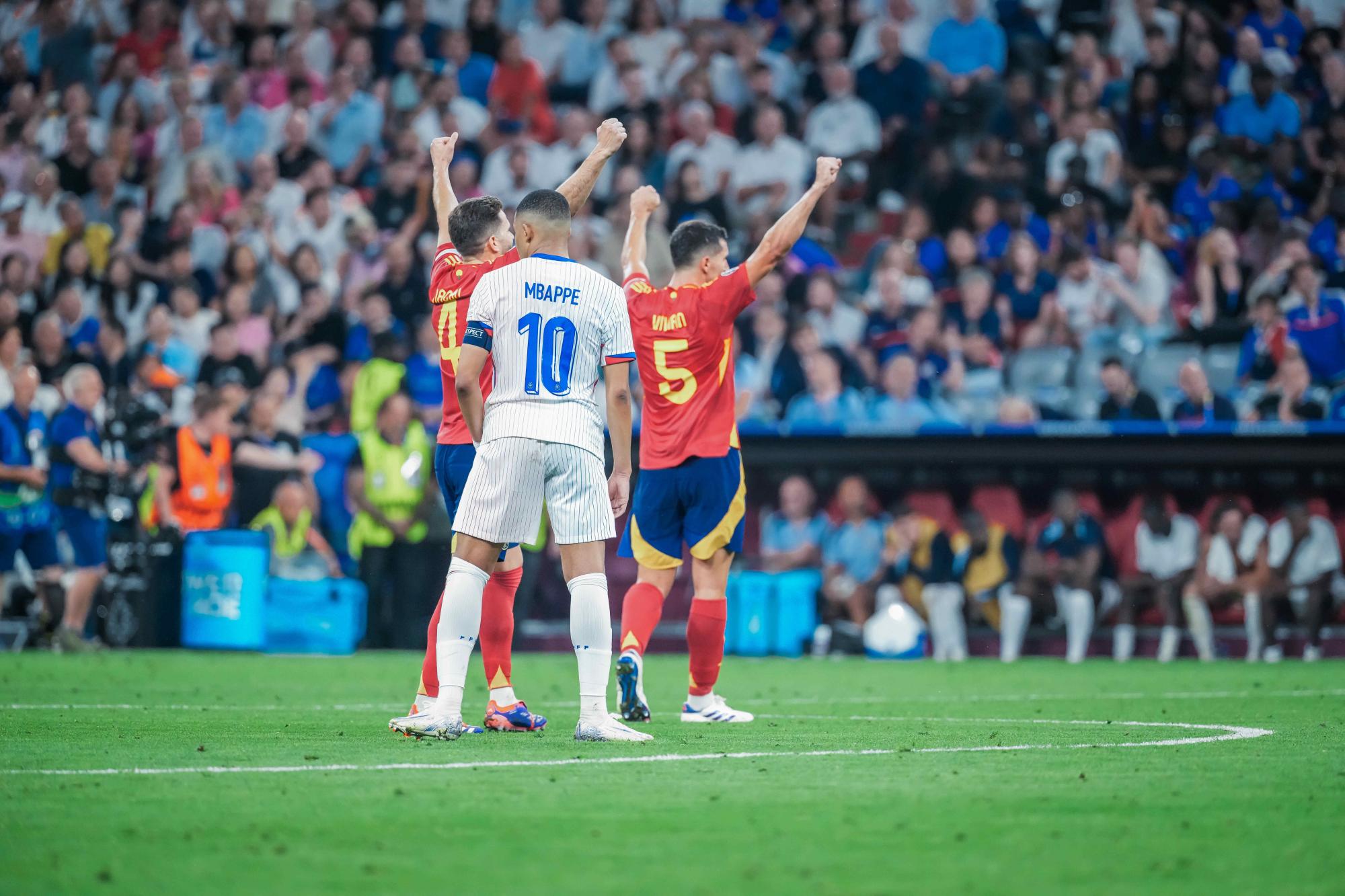 Mondial 2026 : Les Français experts des demi-finales malgré les deux défaites en deux ans face à l'Espagne lors de l'Euro 2024 et la Ligue des Nations 2025