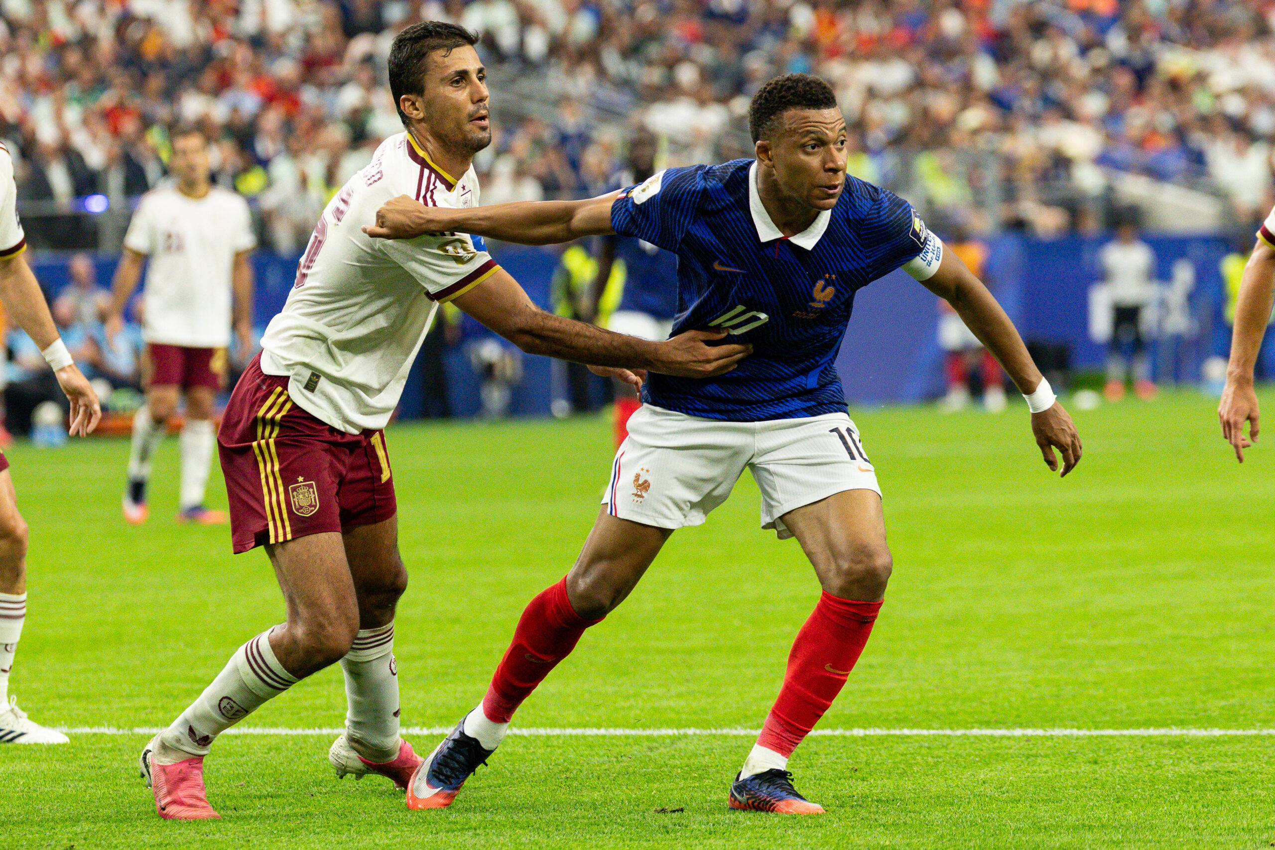 L'Espagne en finale de Coupe du monde après avoir battu logiquement la France : pour les Bleus, une nouvelle leçon d'Espagnols