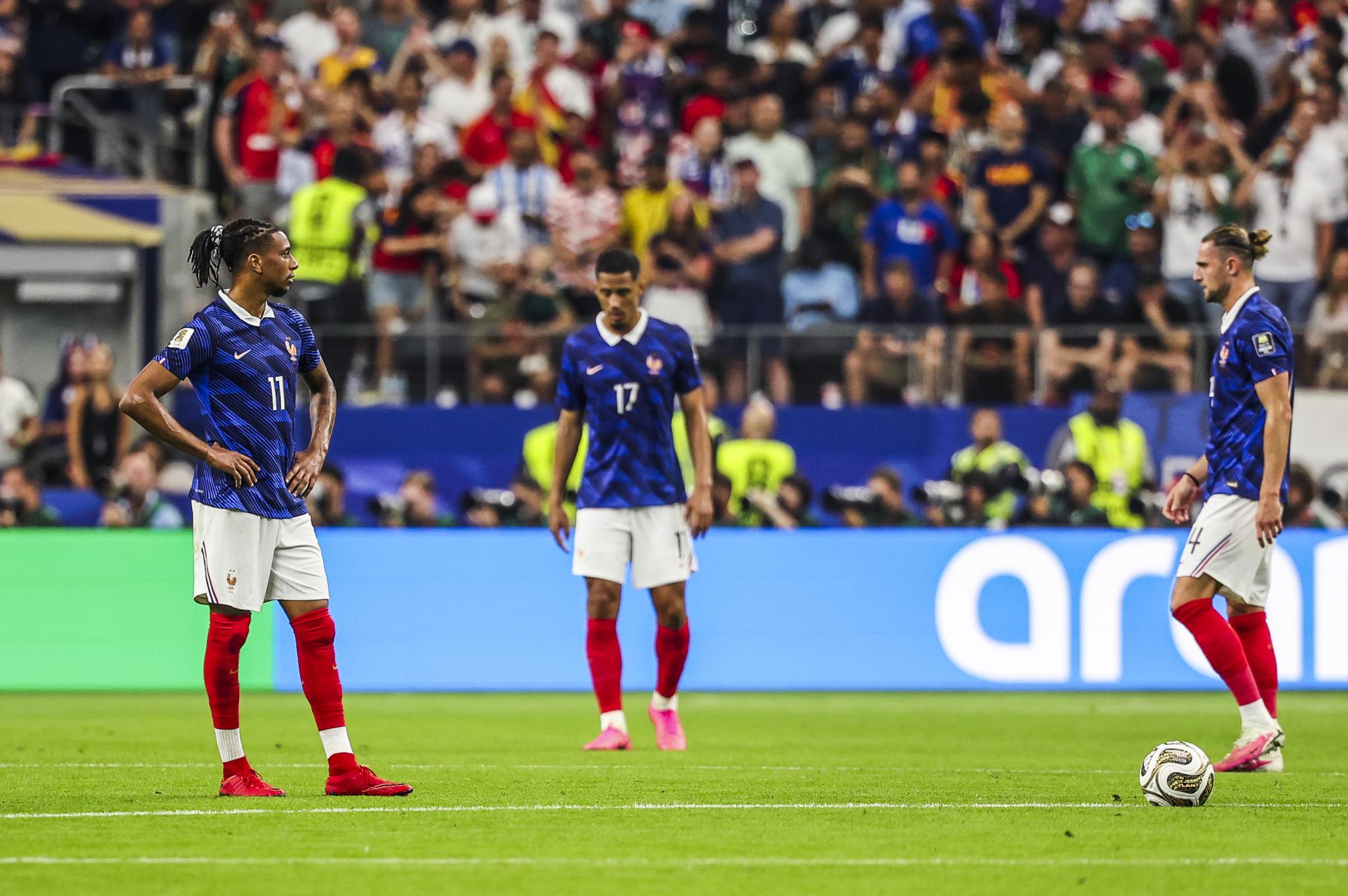 « Aux larmes citoyens », « acteurs de second rôle » : la presse mondiale allume les Bleus après leur élimination de la Coupe du monde face à l'Espagne