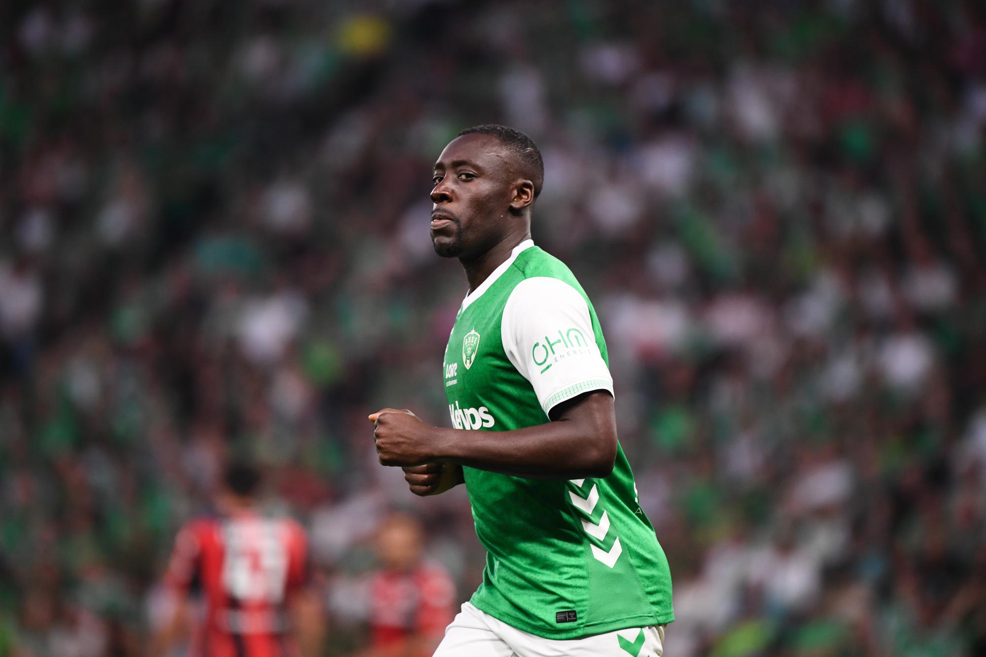 Mercato : Dennis Appiah, libre de tout contrat depuis son départ de Saint-Étienne, va rejoindre Caen
