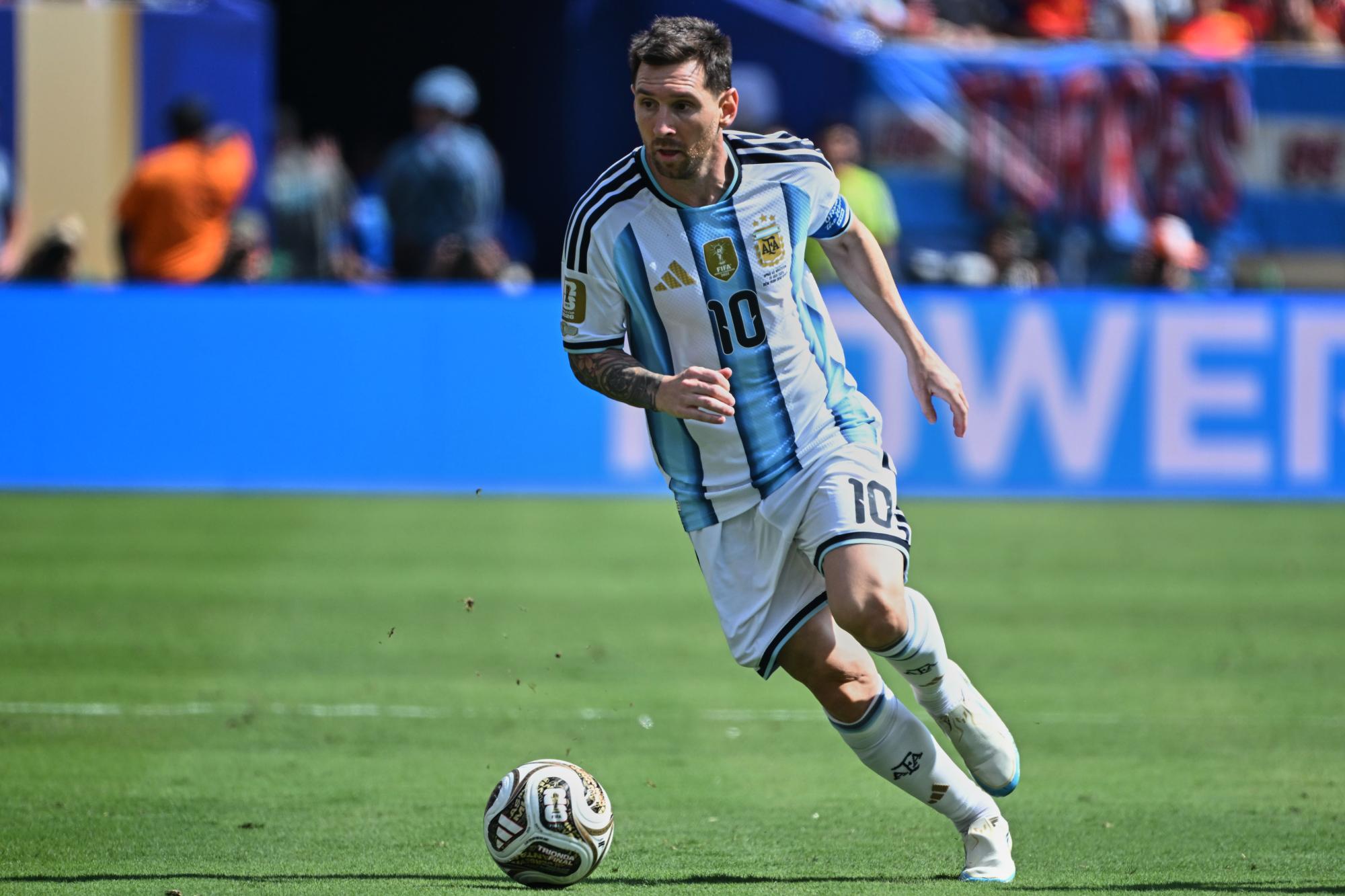 Mondial 2026 : France 3 rend hommage à Lionel Messi ce lundi soir en diffusant le film La Chèvre avec Pierre Richard et Gérard Depardieu