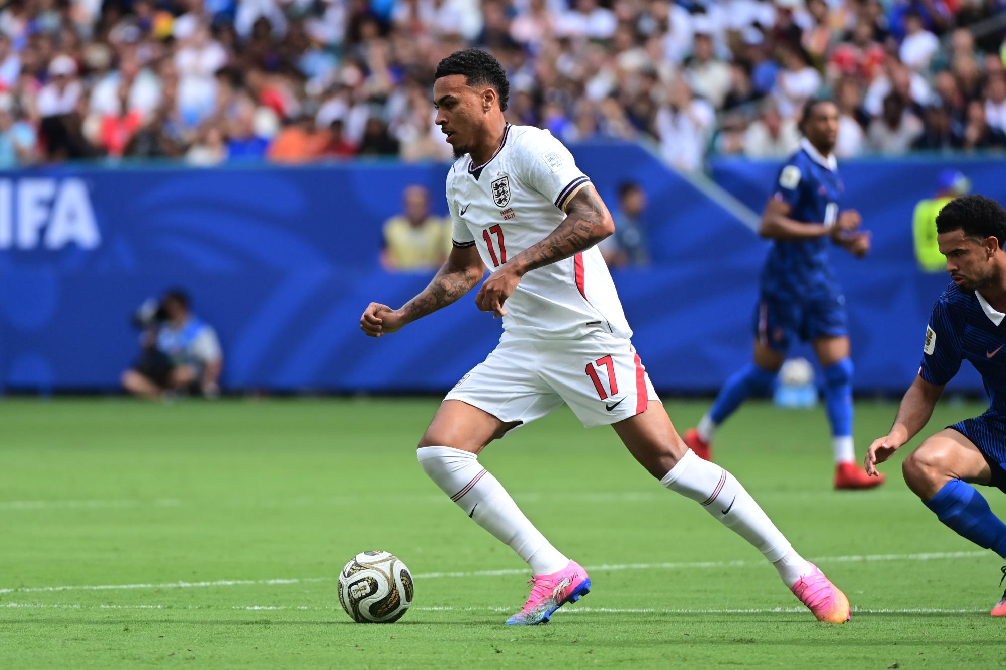 Chelsea s'offre Morgan Rogers pour un montant record