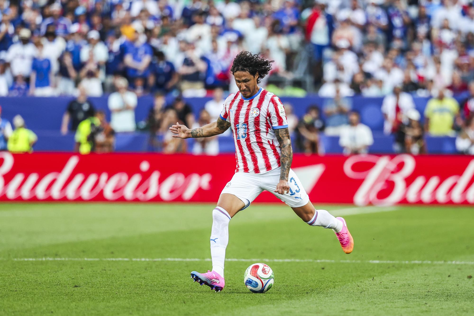 Coupe du monde 2026 : Un joueur paraguayen continue à tacler l'Allemagne et la France