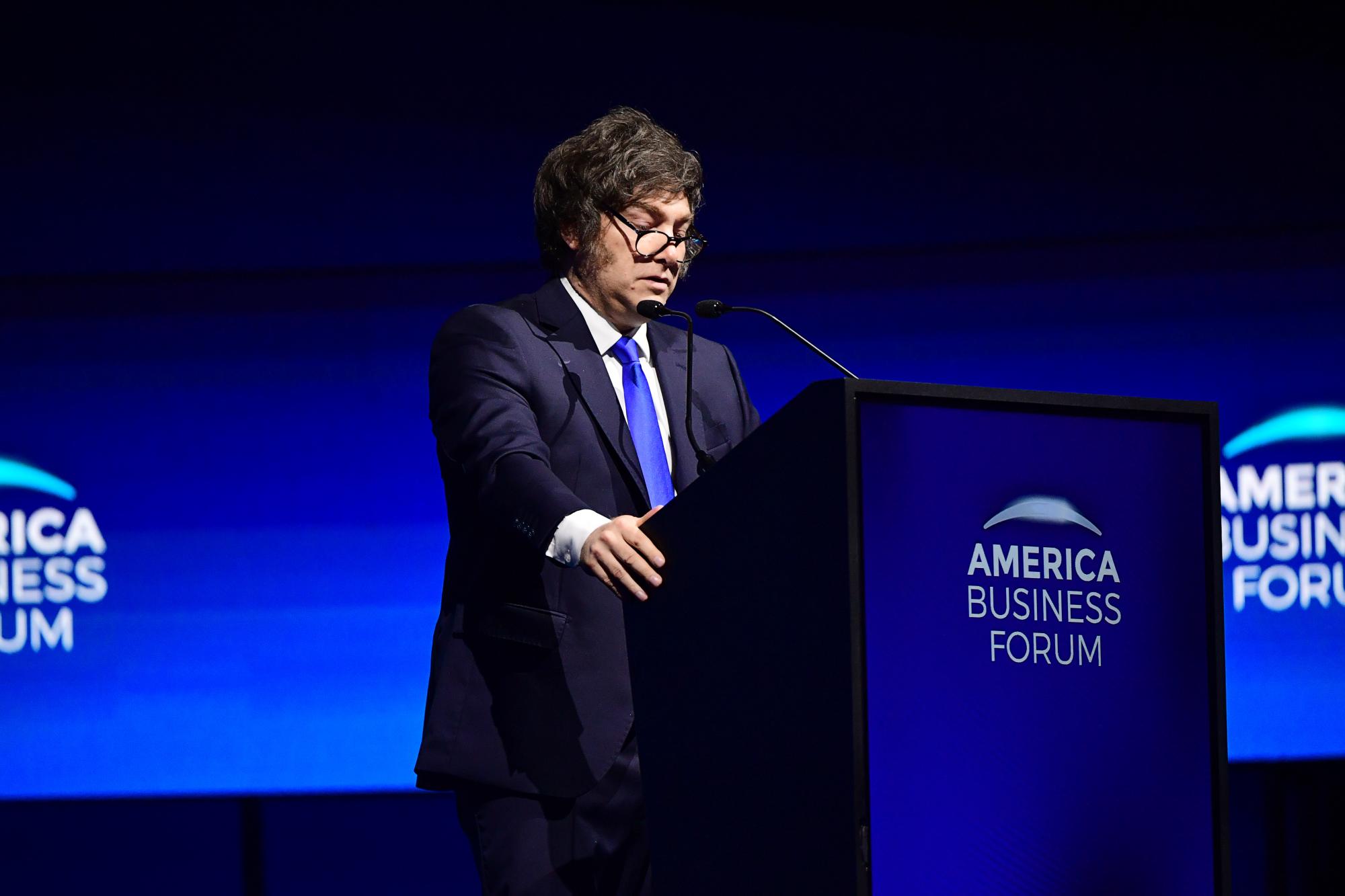 Javier Milei veut chasser d'Argentine tous ceux qui profèrent des « messages de haine » contre son pays