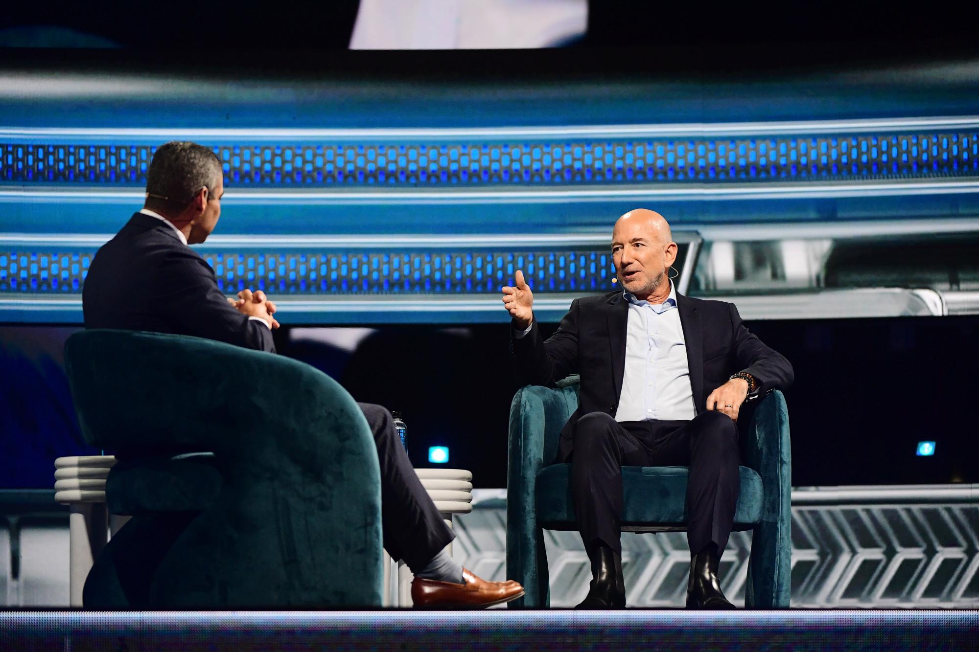Jeff Bezos et le cofondateur de Facebook pourraient devenir actionnaire de Liverpool