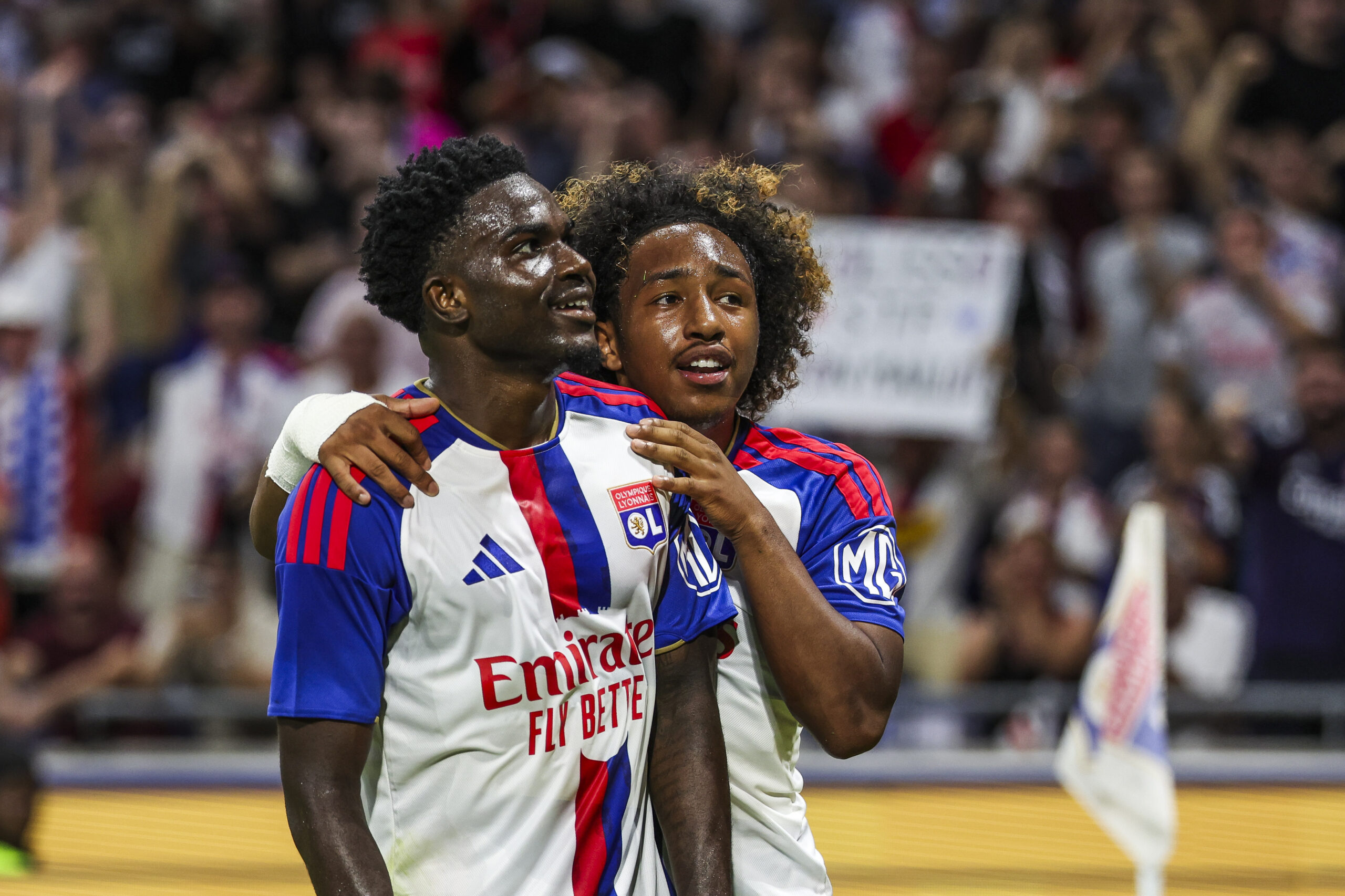 Ligue des champions : bien plus convaincant, l'OL se défait du Sparta Prague et jouera le Fenerbahçe en barrage