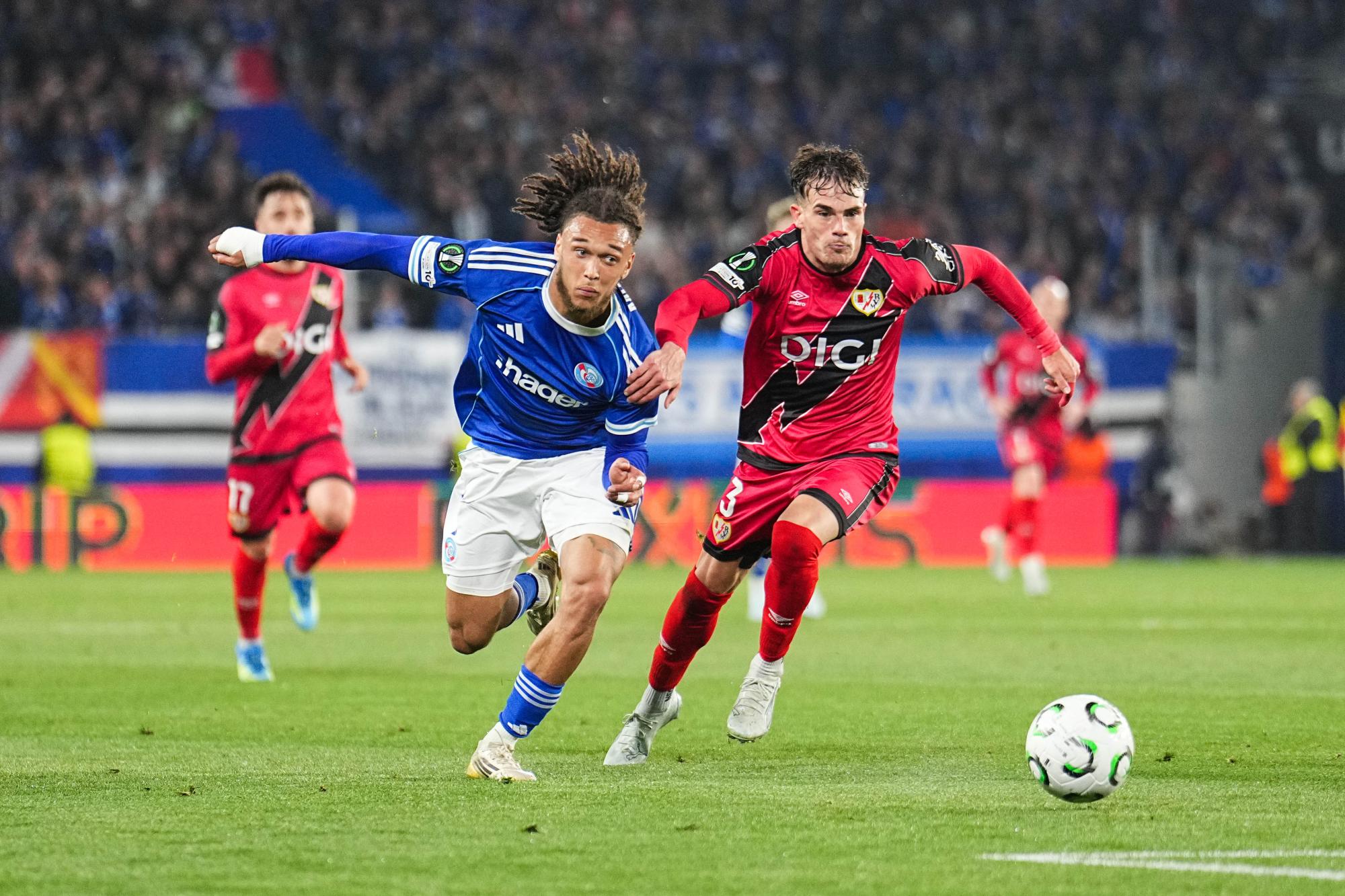 Chelsea met sous contrat un 42e joueur pour 21 millions d'euros en provenance du Rayo Vallecano