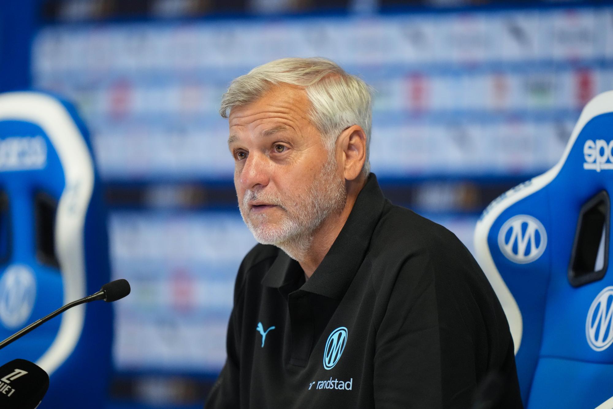 OM : Bruno Genesio dans le flou en attendant la fin du mercato