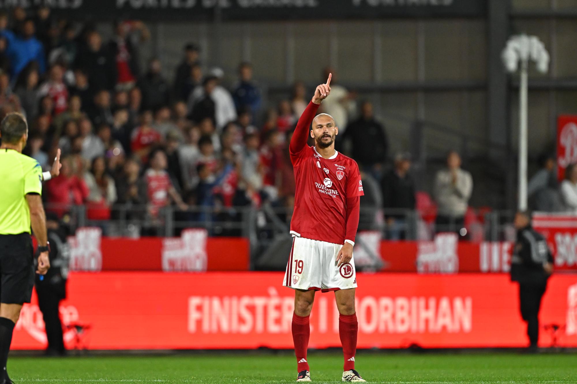 Ligue 1 : Ludovic Ajorque ému en pensant à Eric Roy pour le retour de Brest à Francis-Le Blé contre Toulouse