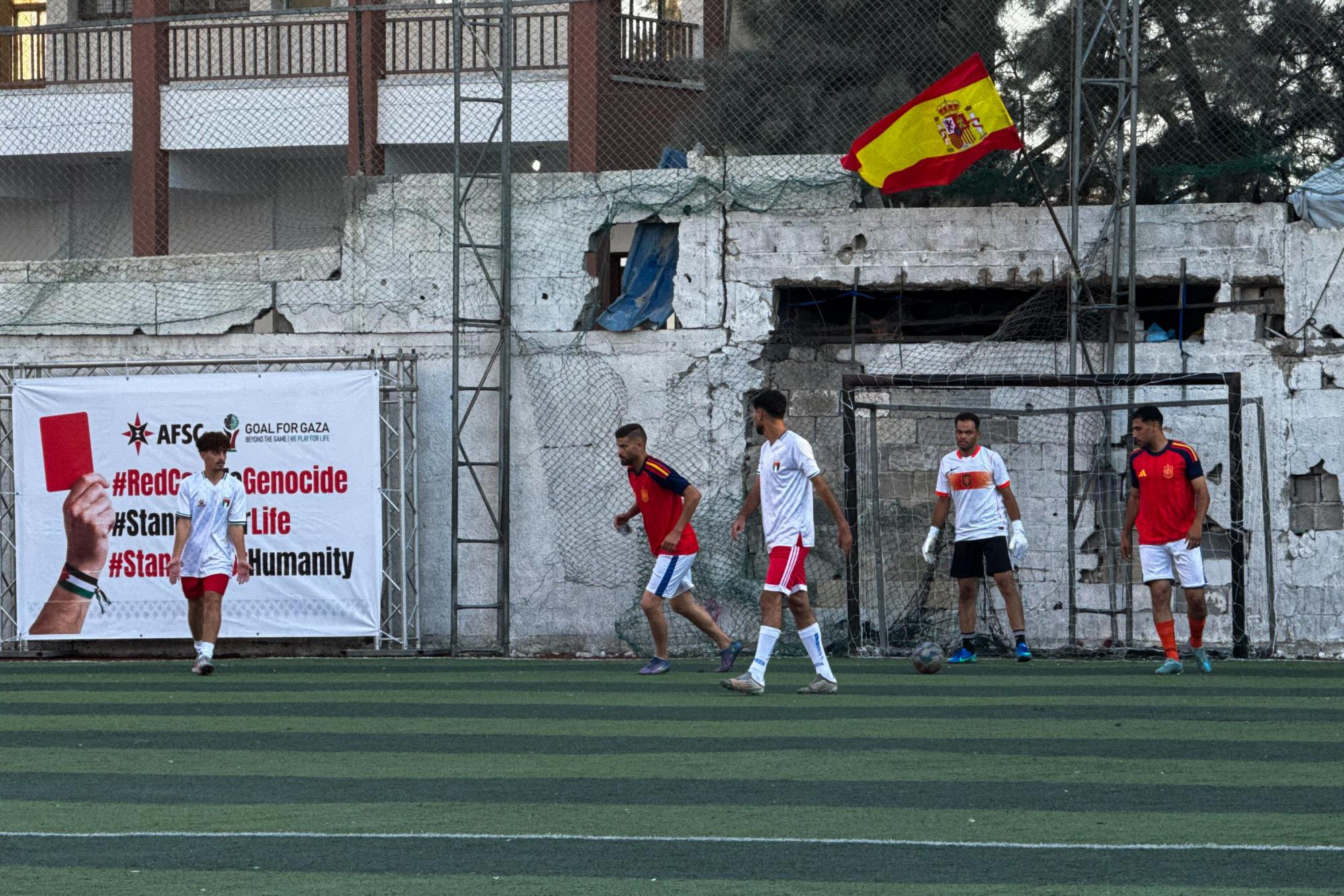 Une photo de foot à Gaza retirée d'une exposition devra être réinstallée