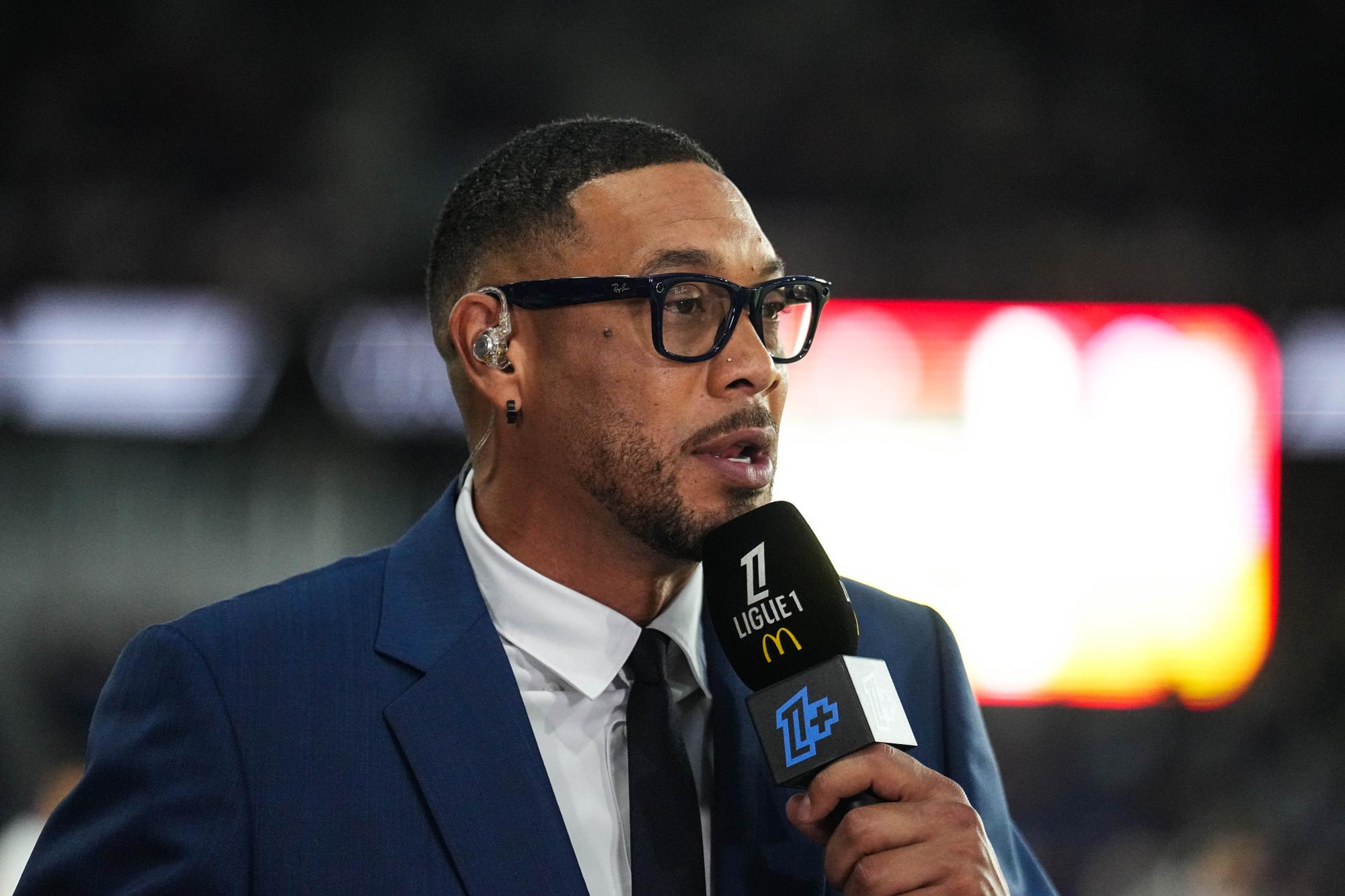 Ligue 1 : Le consultant de Ligue 1+ Guillaume Hoarau explique sa méthode pour améliorer sa diction : lire du Victor Hugo à voix haute