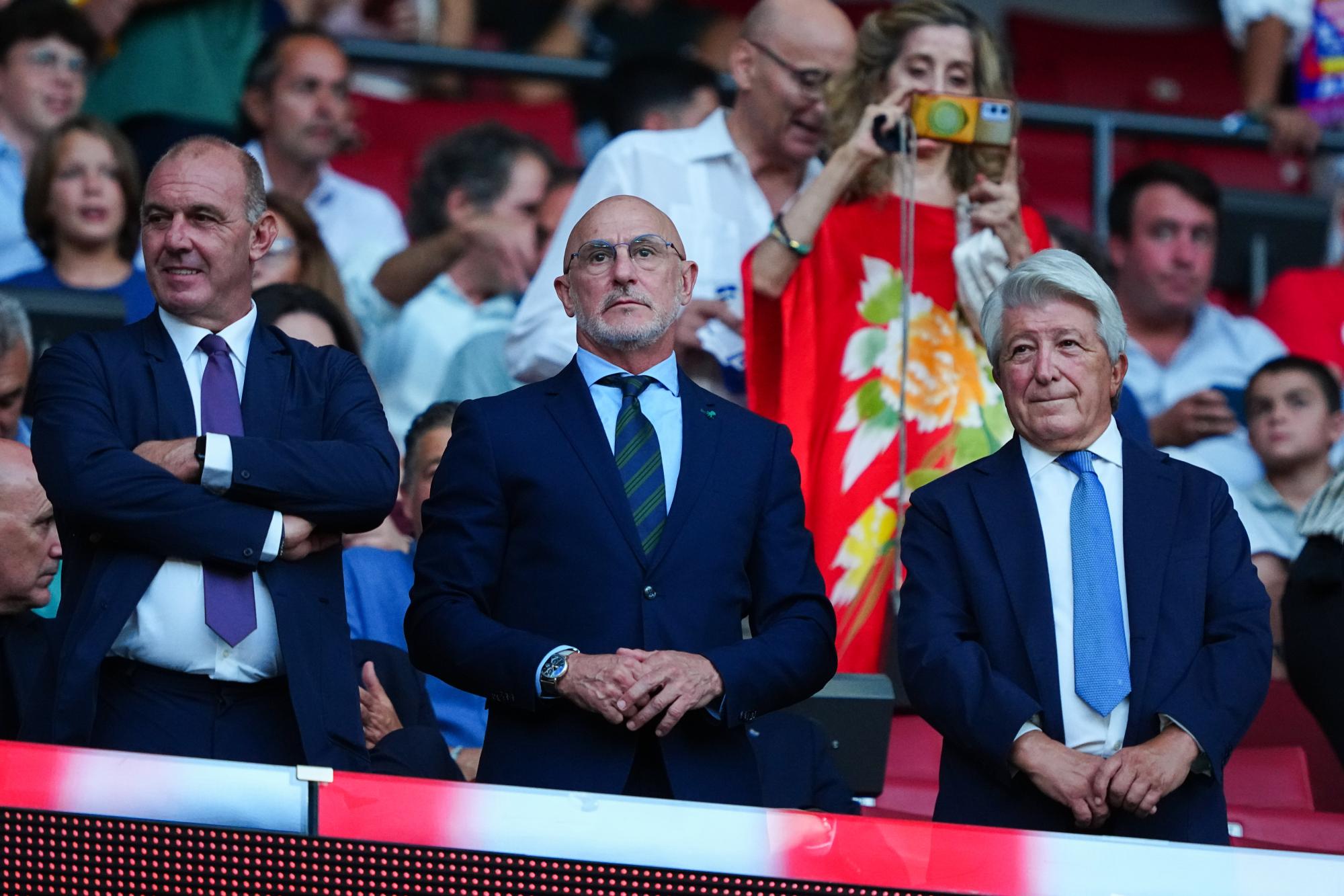 Moins de deux mois après le sacre en Coupe du monde, l'Espagne devrait prolonger Luis de la Fuente