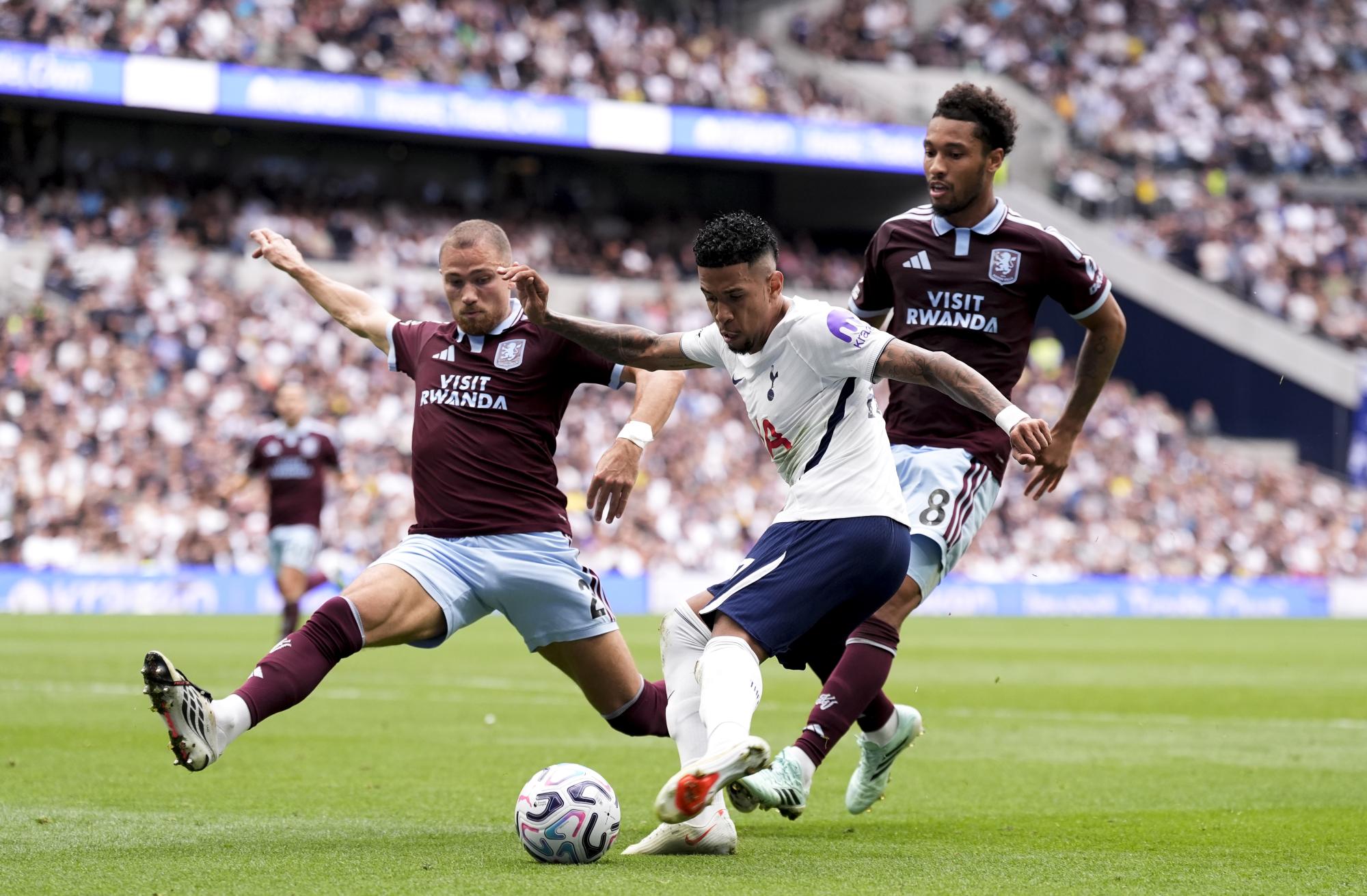 Premier League : Aston Villa s'offre le duel des losers à Tottenham