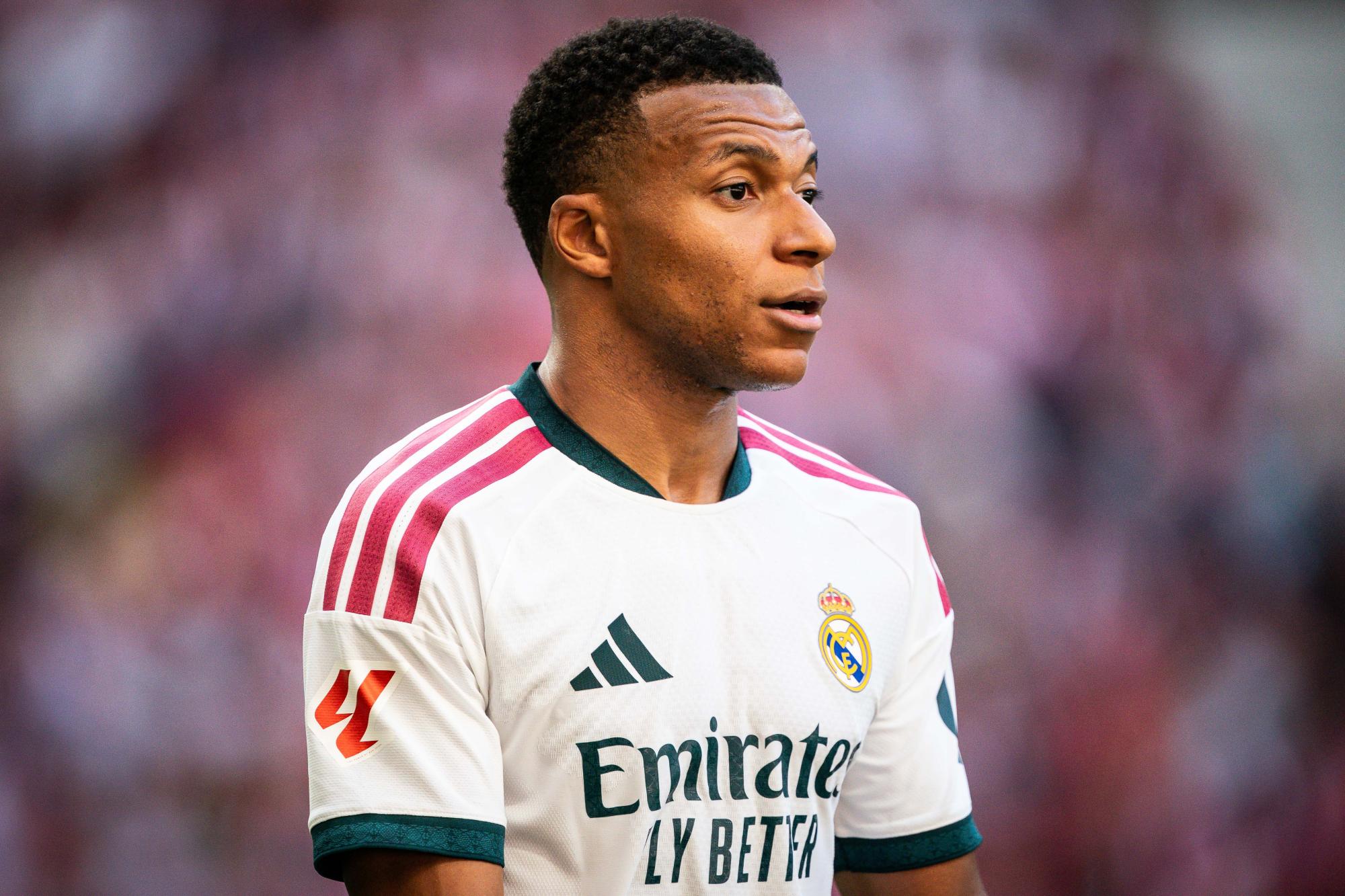 Afrique : en campagne pour le Ballon d'or, Kylian Mbappé revendique ses origines africaines