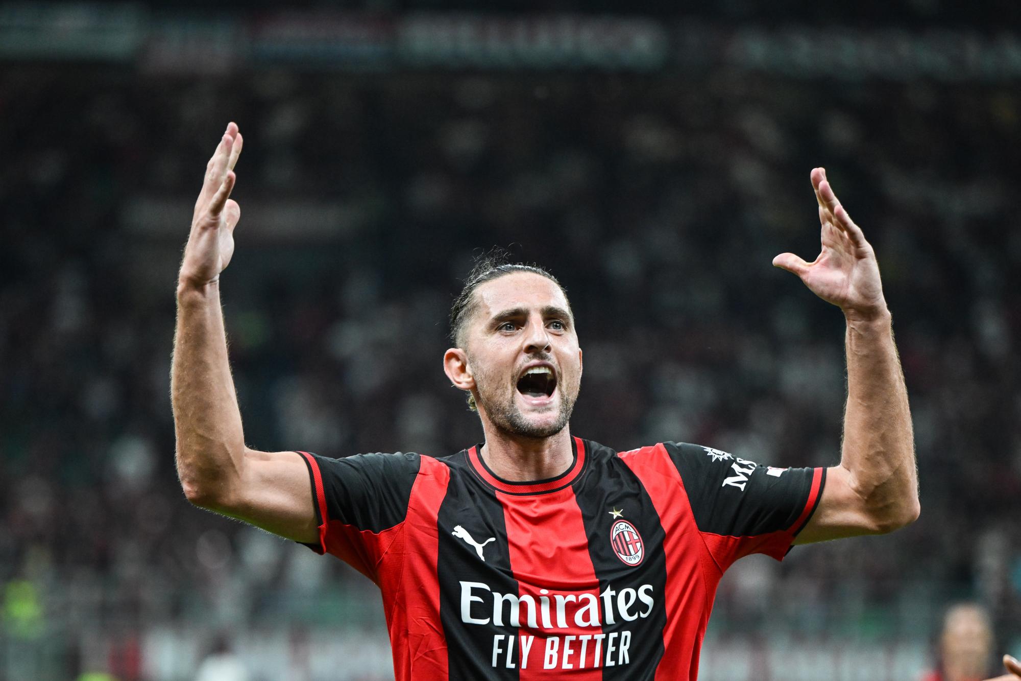 Serie A : l'AC Milan s'apprête à prolonger Adrien Rabiot