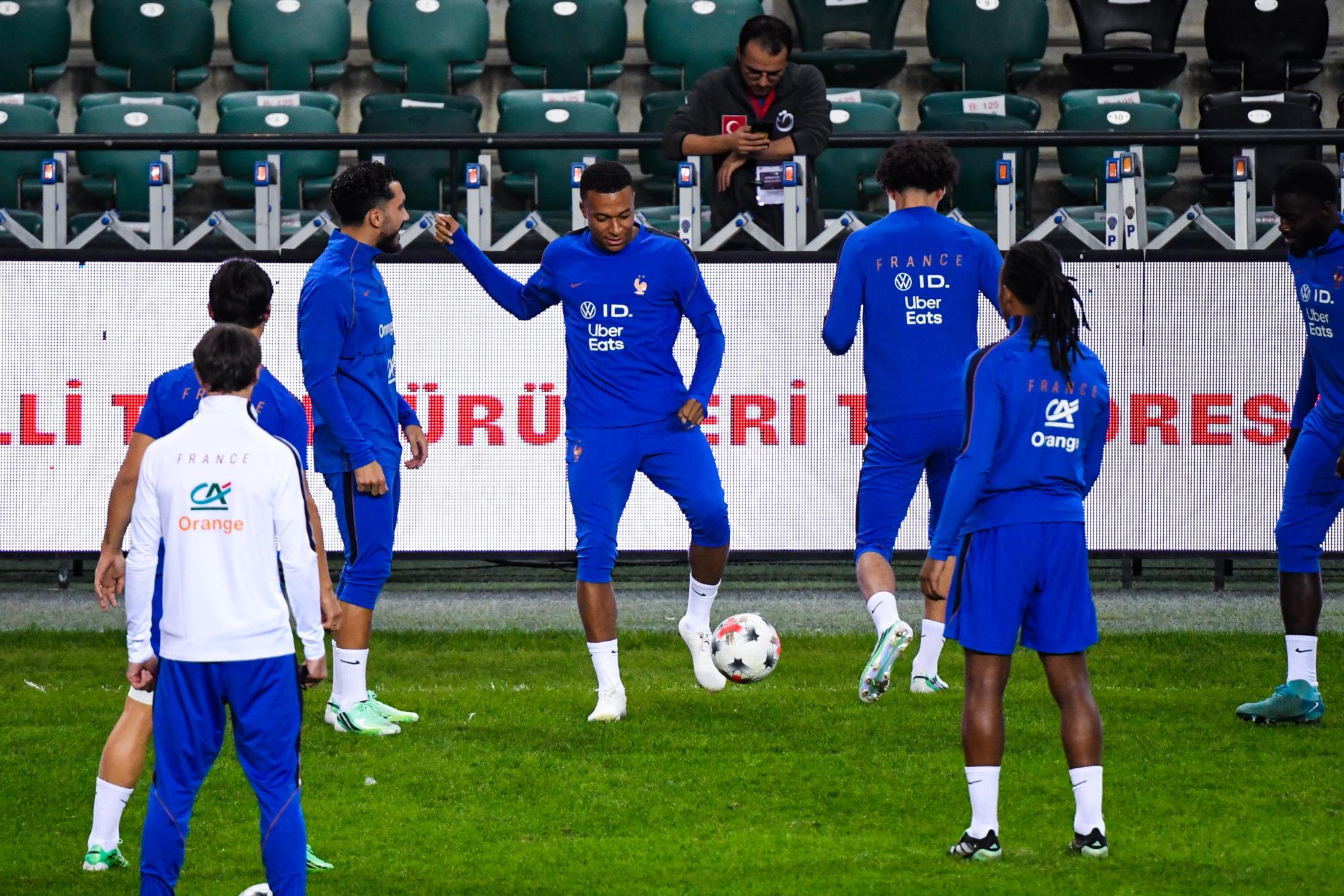 Ligue des nations : la pelouse du stade Kocaeli, où se jouera Turquie-France, en très mauvais état