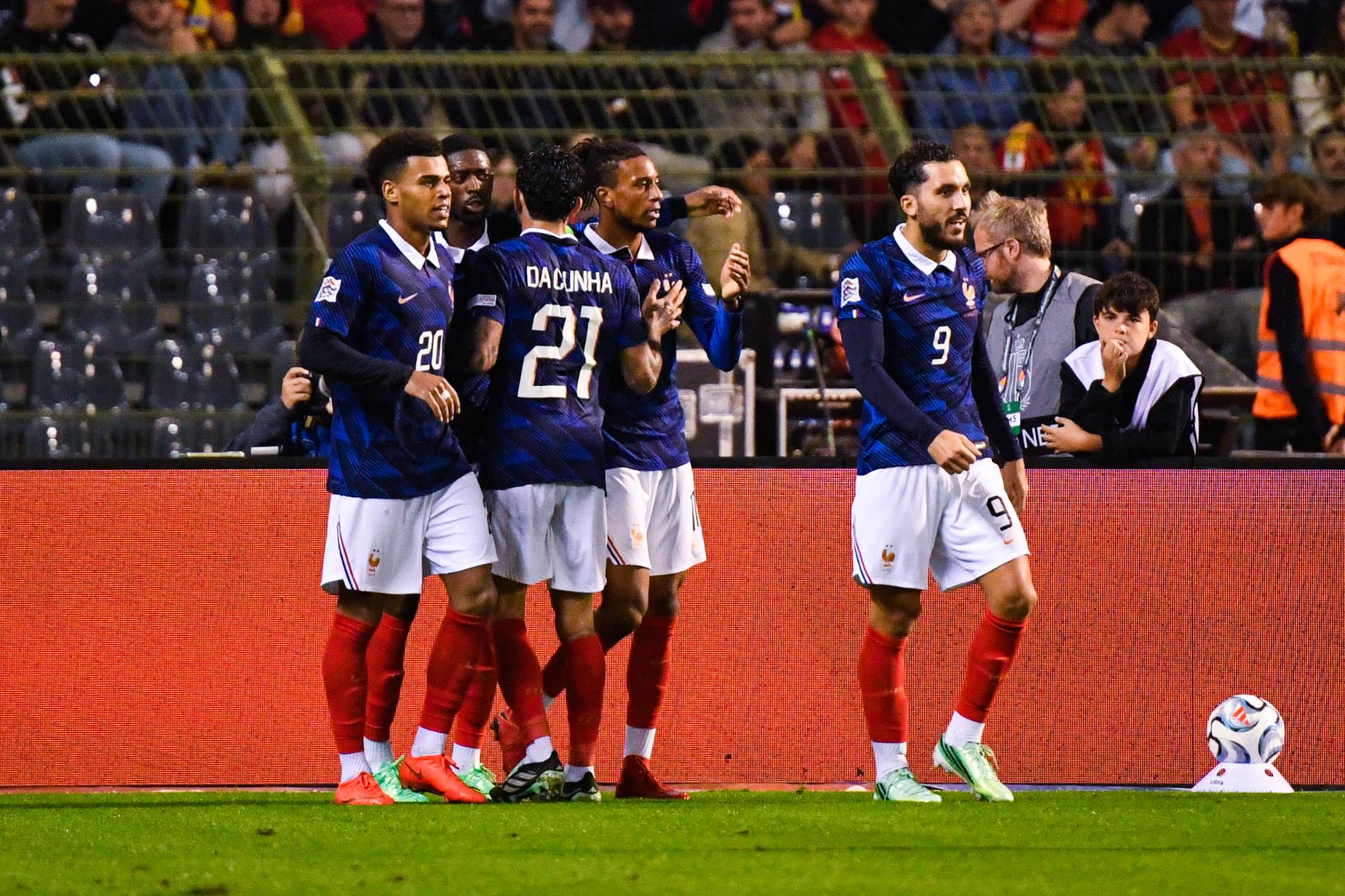 Le onze de la France contre l'Italie avec un milieu Lucas Da Cunha-Adrien Rabiot-Rayan Cherki