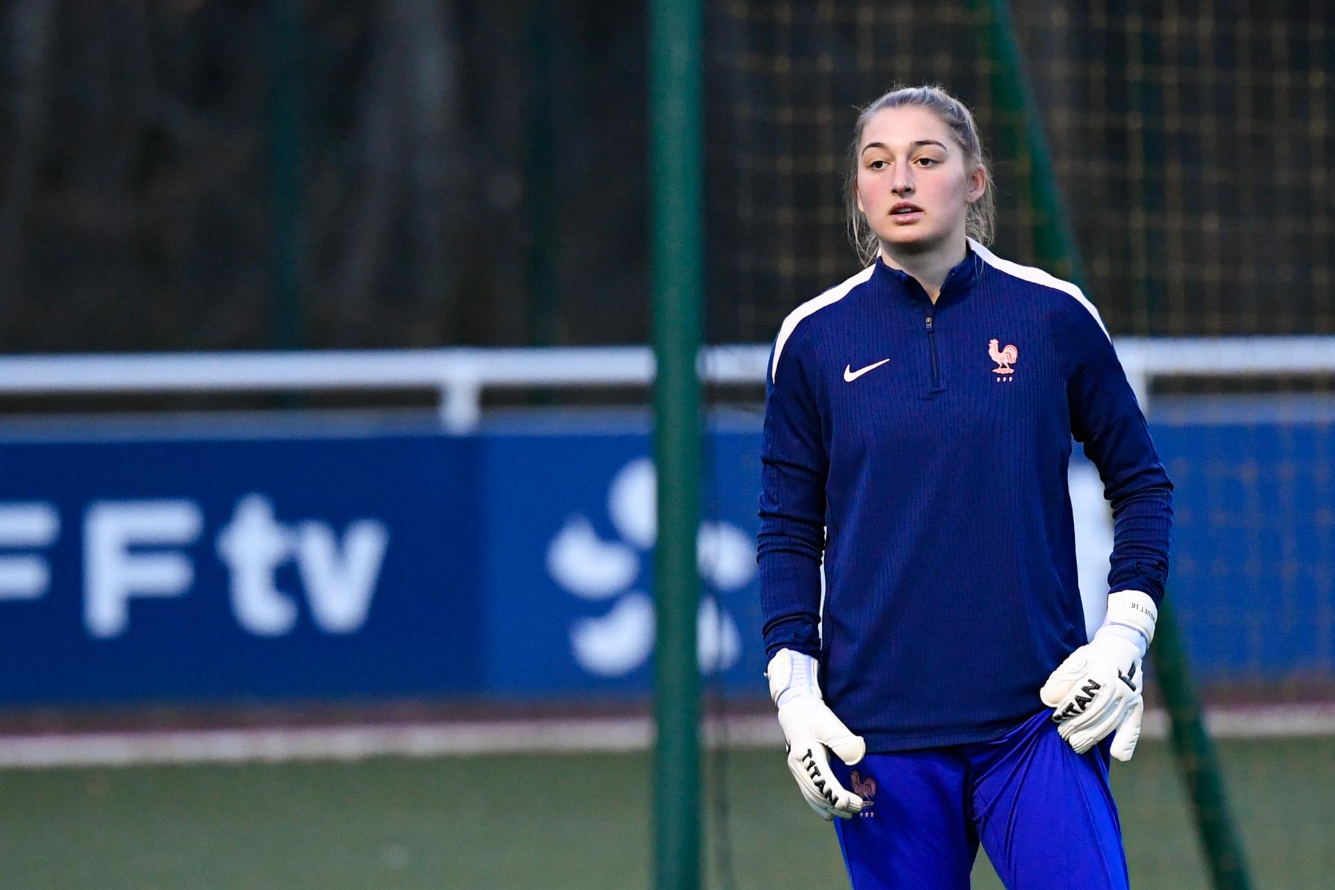 Équipe de France féminine : Après une blessure à l'entraînement, Alice Pinguet remplace Mylène Chavas