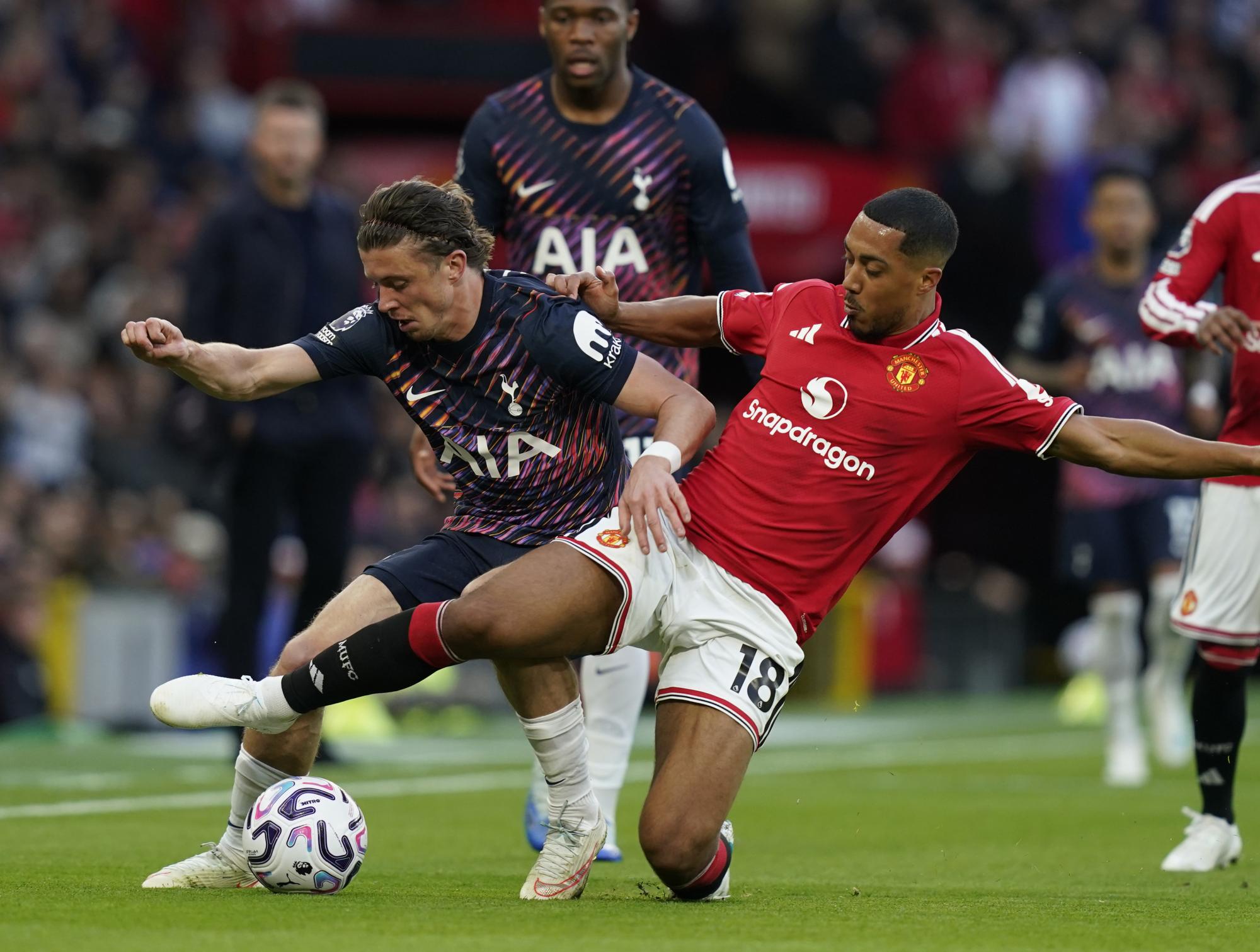 Premier League : Tottenham arrache le nul contre Manchester United, Roberto De Zerbi gagne du temps