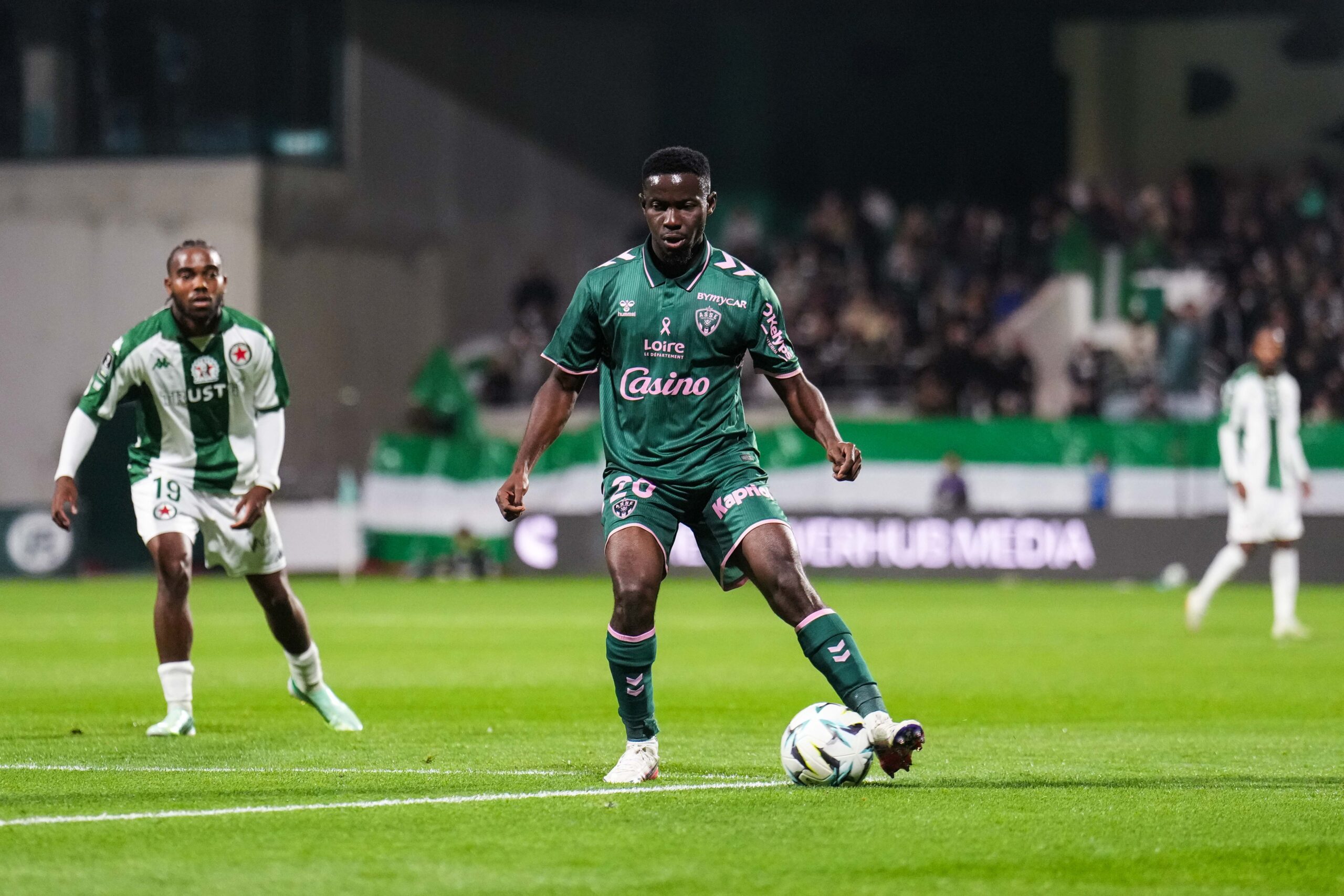 Ligue 2 : Saint-Étienne trace sa route sur la pelouse du Red Star