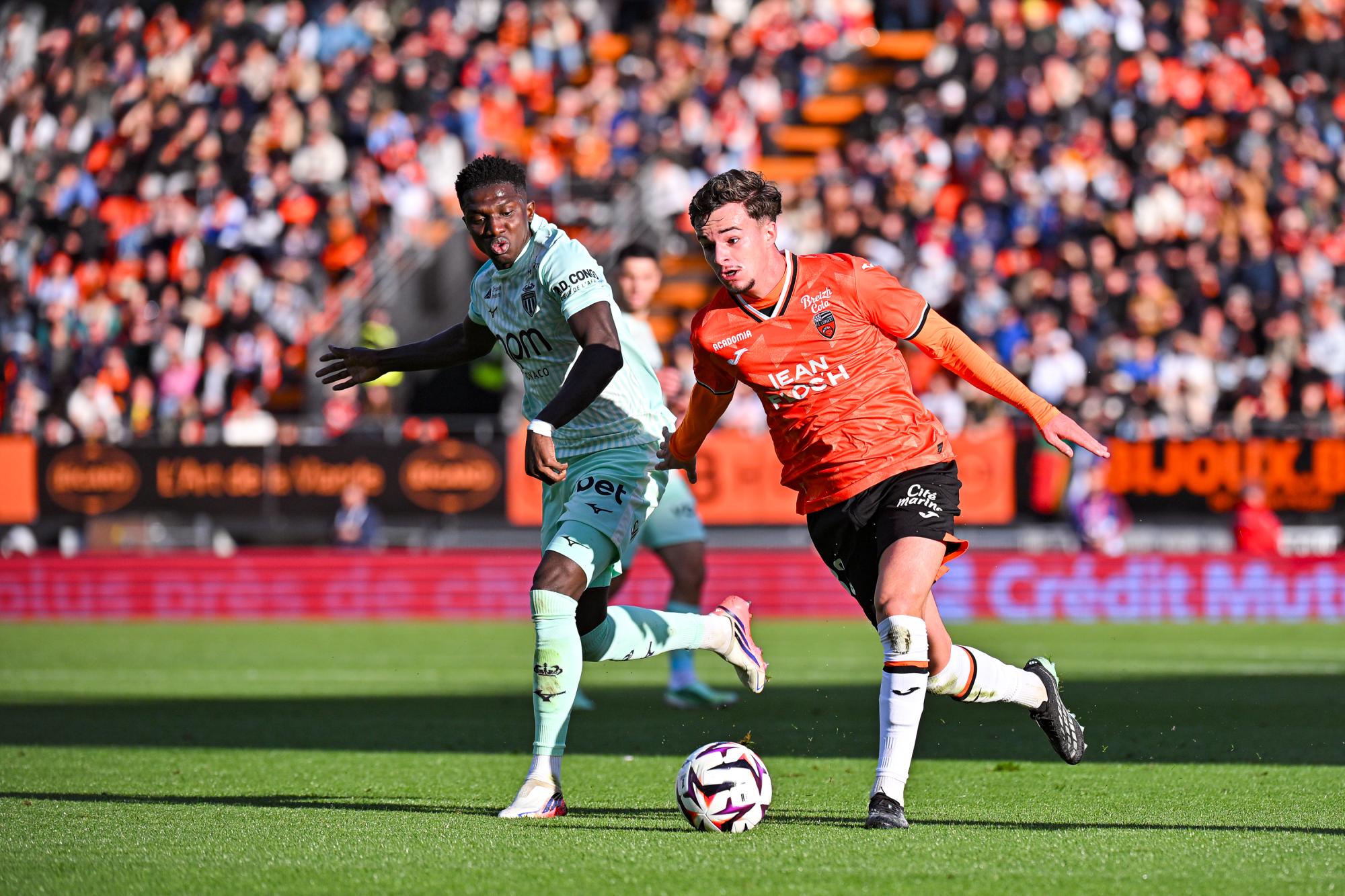 Ligue 1 : Lorient surprend Monaco, Auxerre enfonce Le Havre